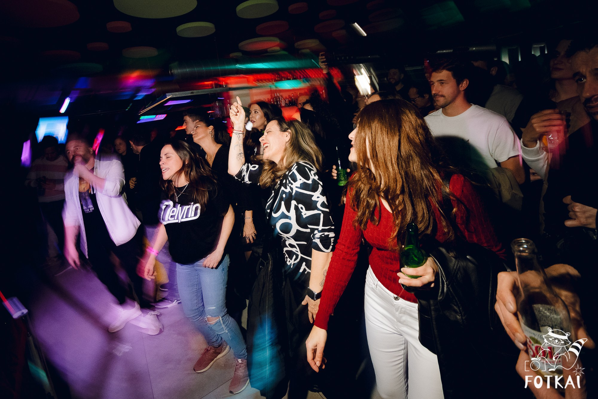 Концерт Delyrio в Confetti Playa Alicante — живое выступление группы, февраль 2026 | FOTKAI