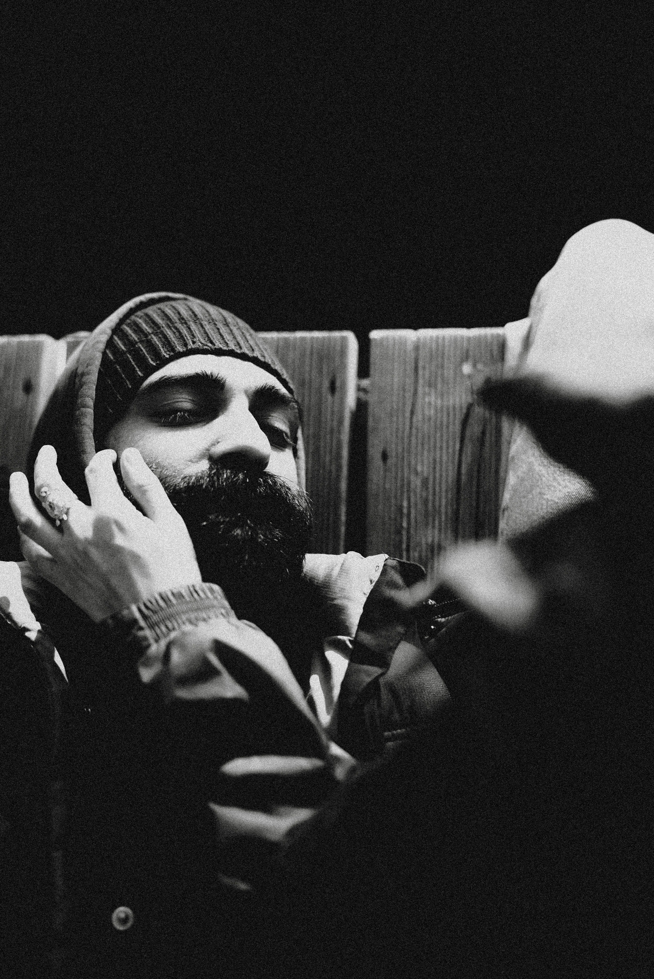 2025. Стрит-фотография, полная абсурда, идиотизма и красоты