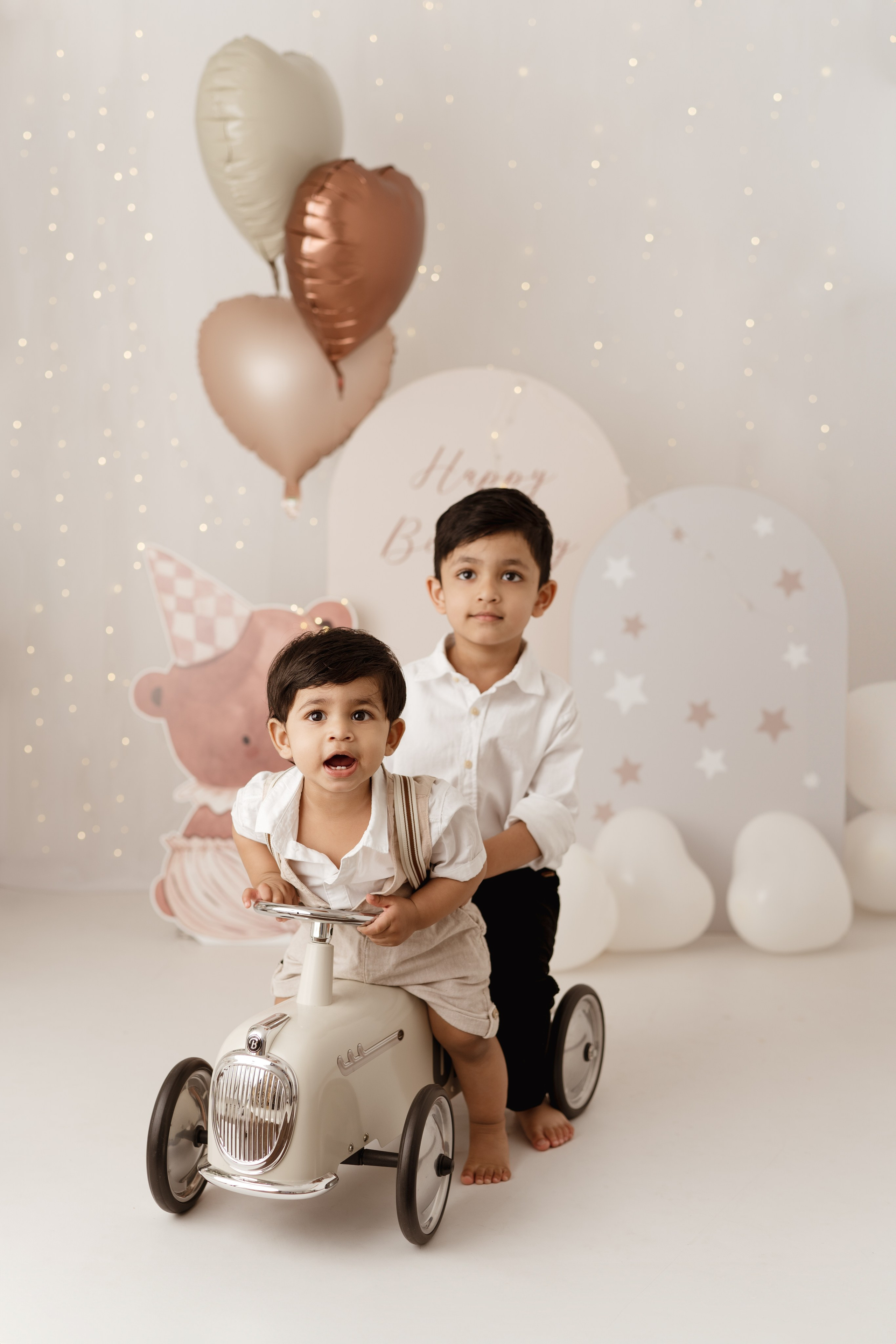 Pierwszy roczek Lithvika. Fotograf Łódź - sesja ciążowa, noworodkowa, dziecięca. Studio w Łodzi