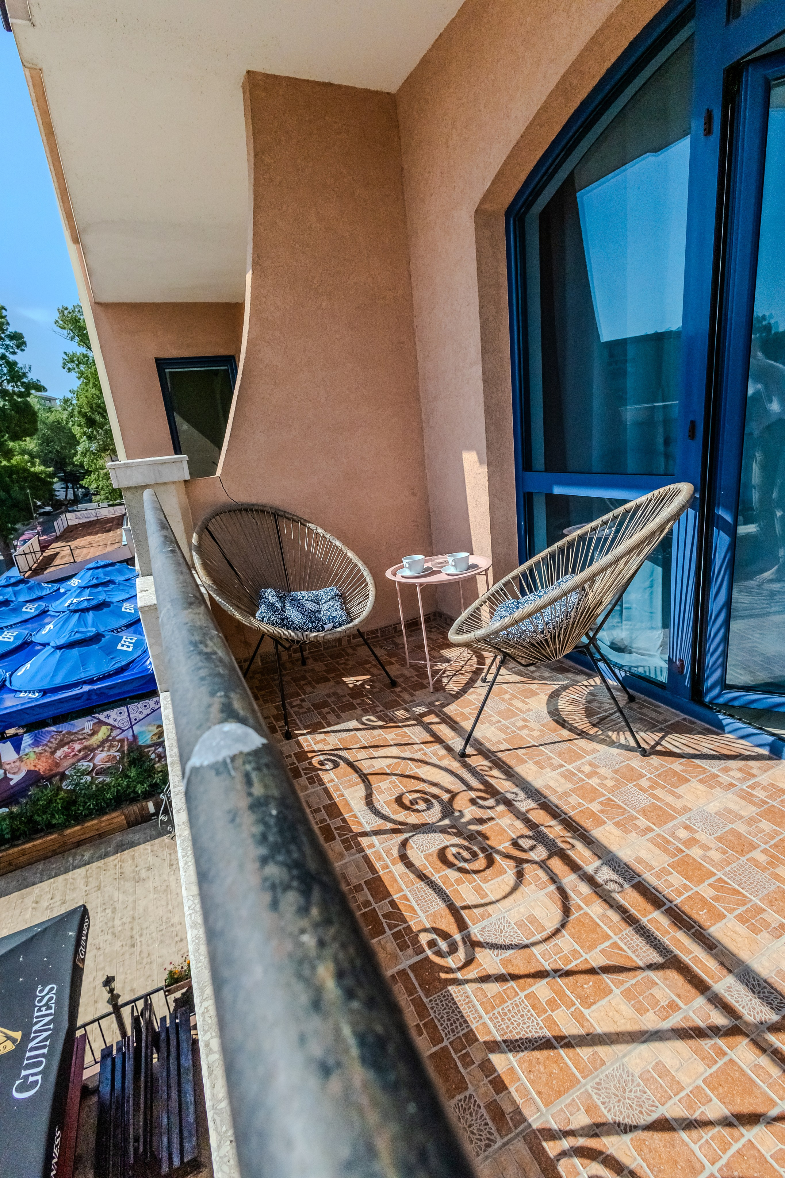 Хотел. Фотограф Ирина Йотова