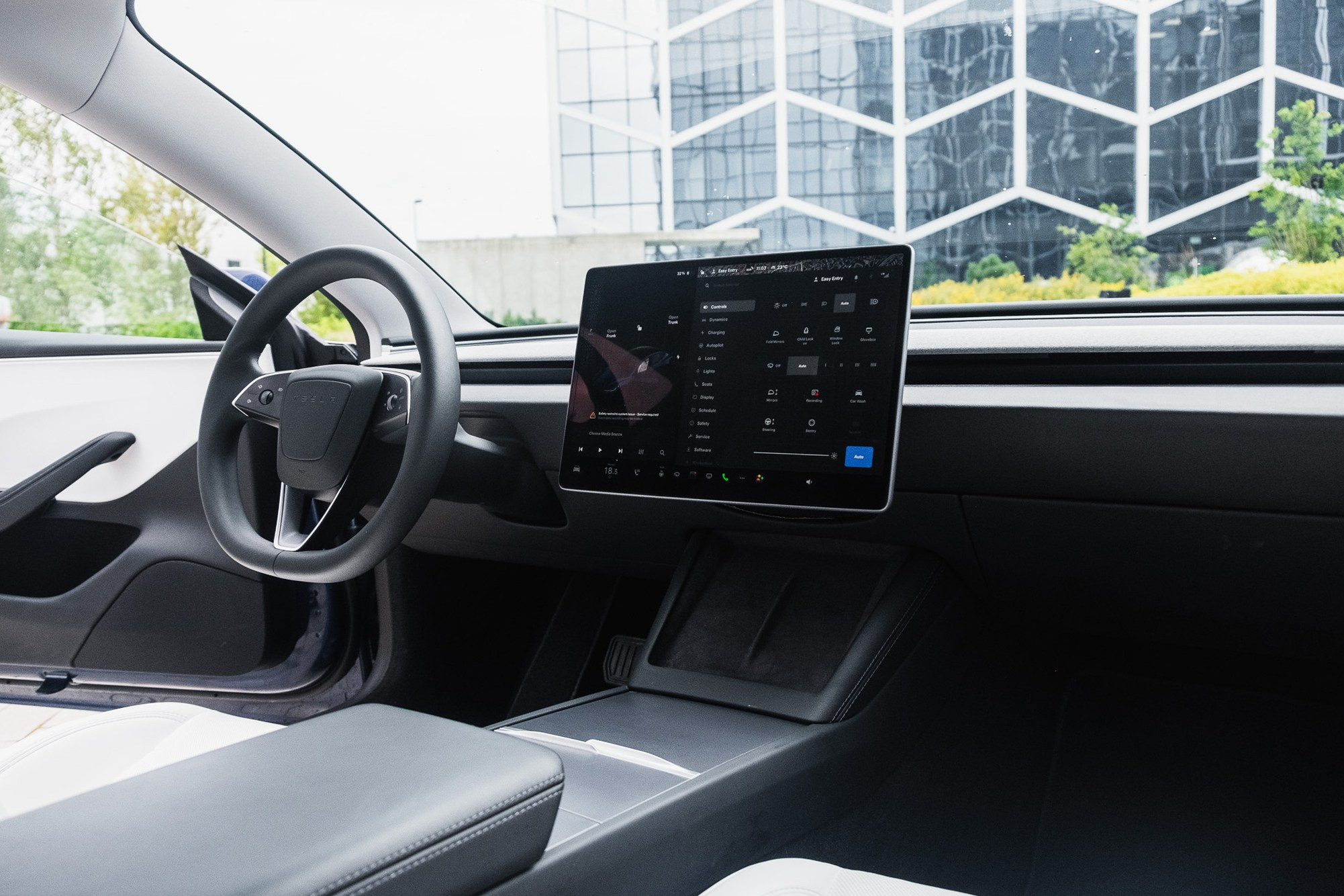 TESLA model 3. LOHA VISUALS — AUTOMOTIVE PHOTOGRAPHY