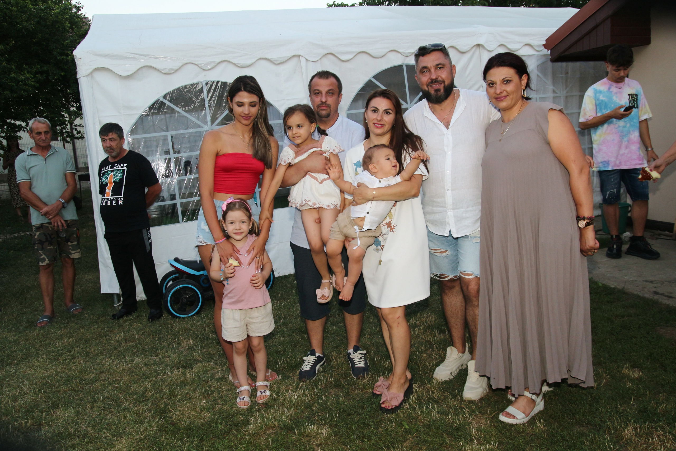 BYZO MEDIA. PETRU BYZO - family and children photographer in ROMANIA