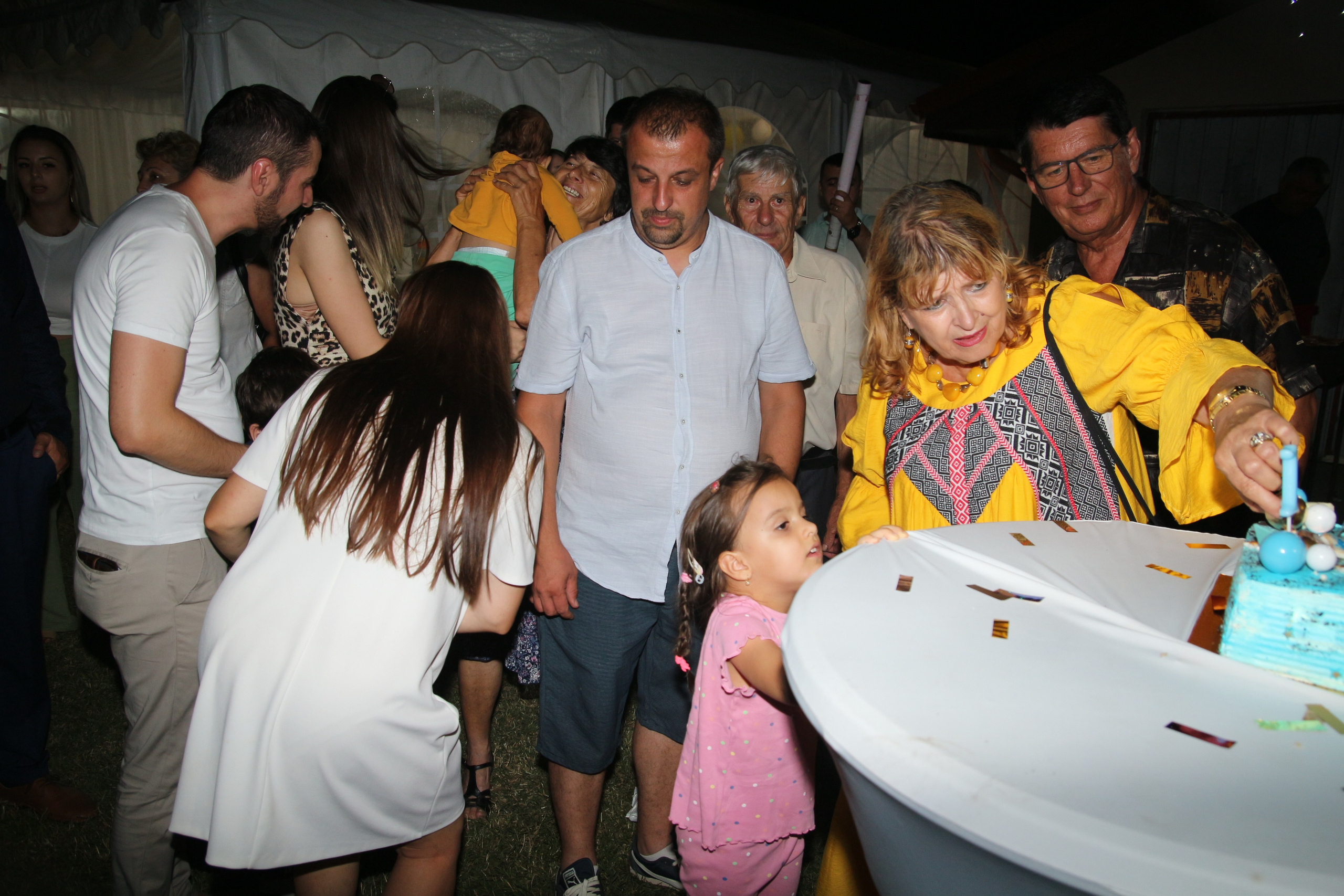 BYZO MEDIA. PETRU BYZO - family and children photographer in ROMANIA