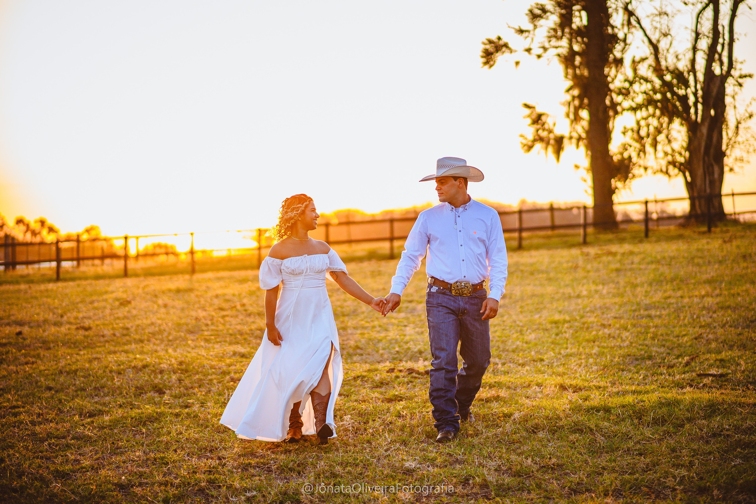 Pre Wedding Luérica e Vinicius. Fotografia de casamentos e ensaios em avaré Jônata Oliveira