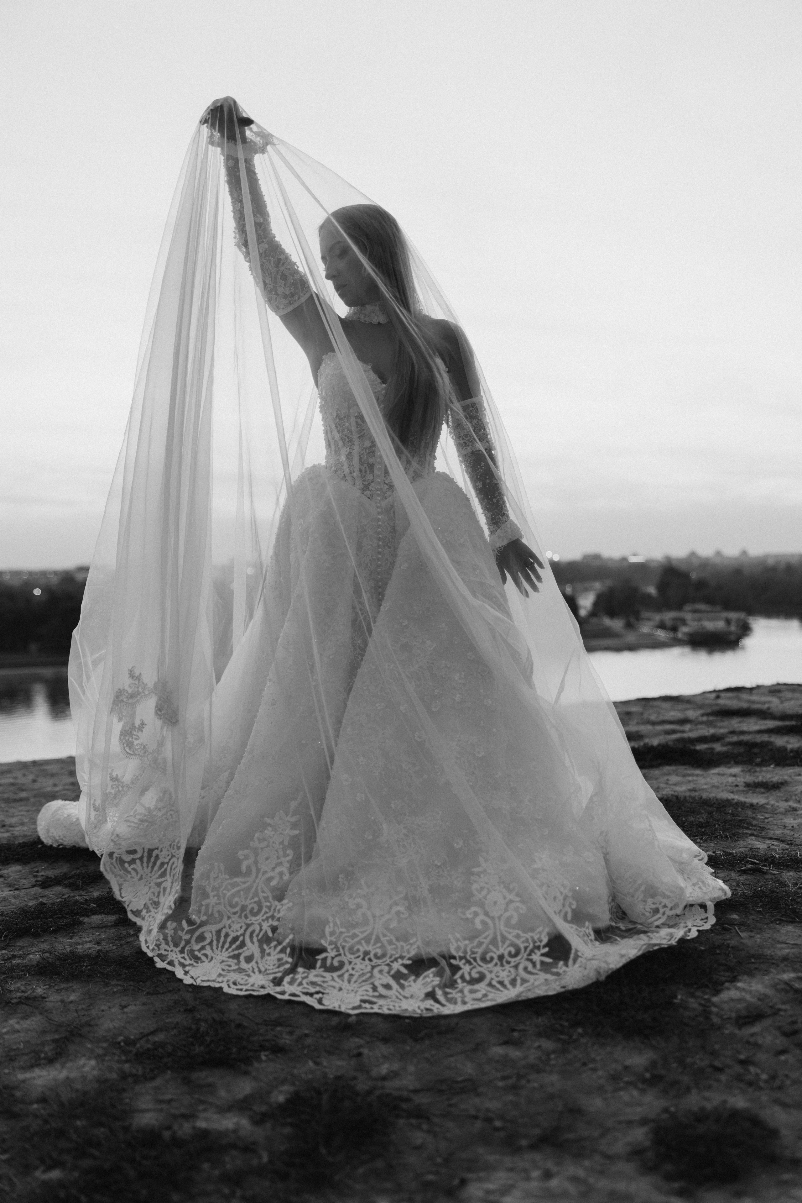 Tanja i Atanasios — Venčanje u hramu Svetog Save — Villa Avala S. Milan Lukovic professional wedding photographer