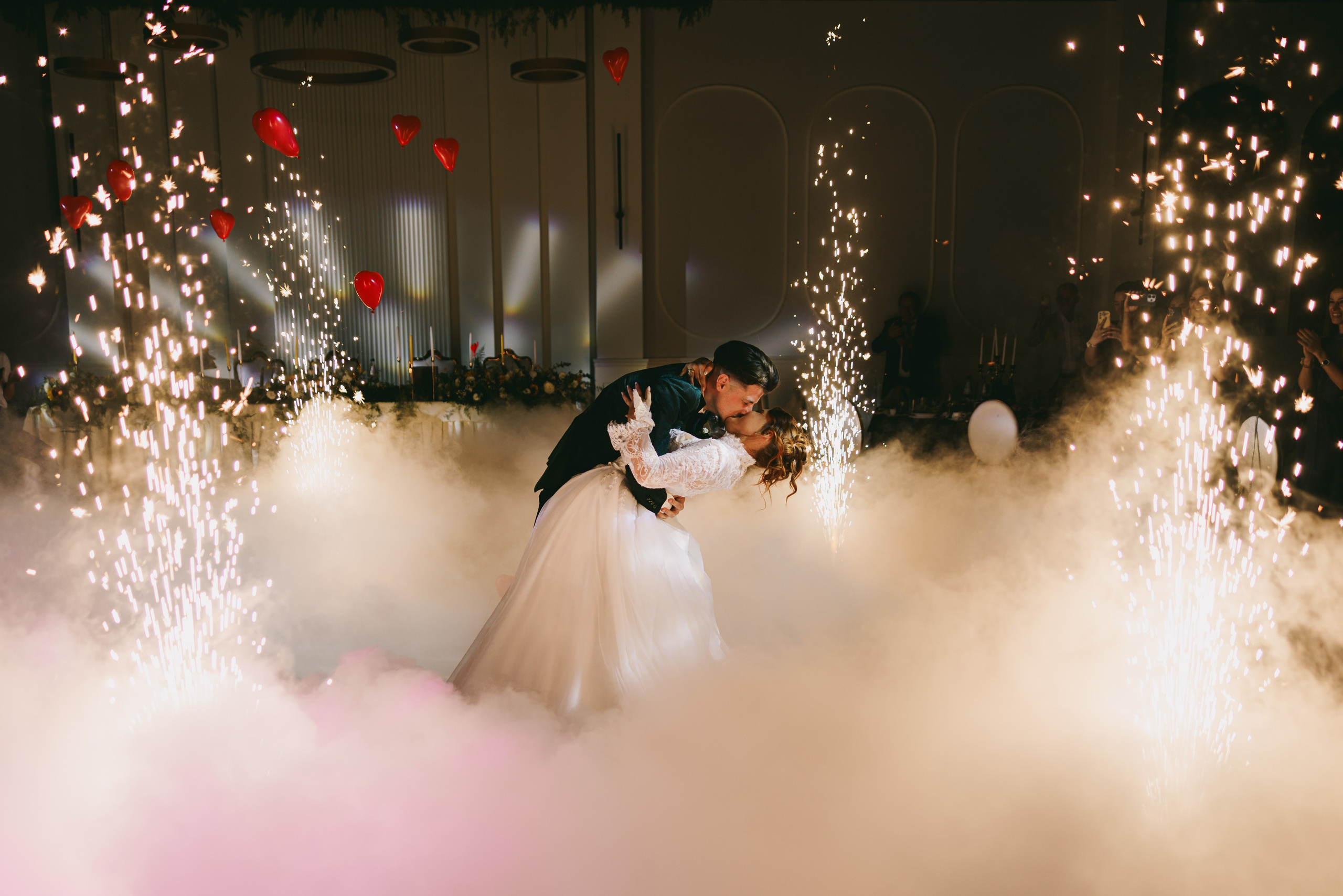 Nevena i Đorđe - Venčanje u Royal Gardenu - Čačak. Milan Lukovic professional wedding photographer