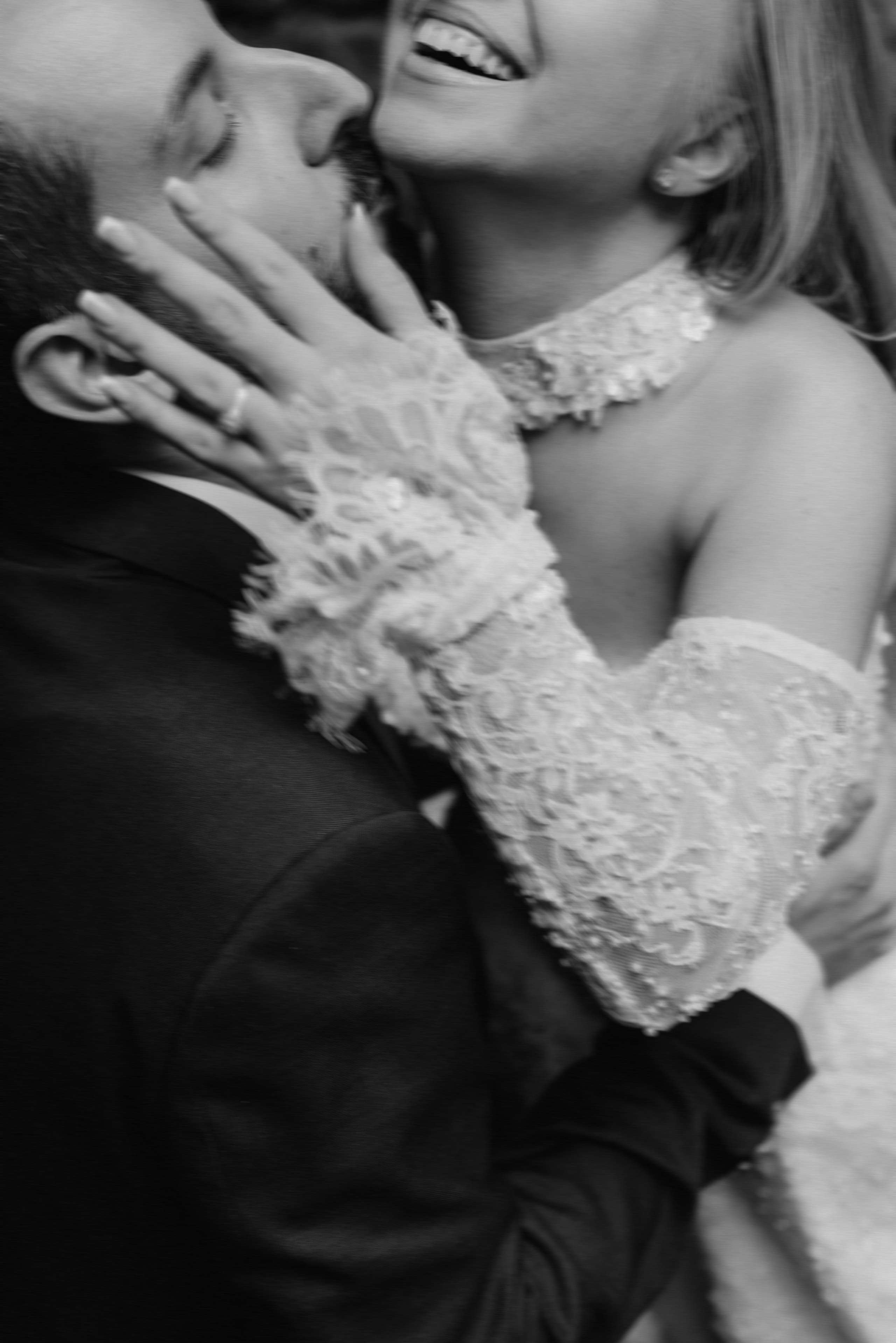 Tanja i Atanasios — Venčanje u hramu Svetog Save — Villa Avala S. Milan Lukovic professional wedding photographer