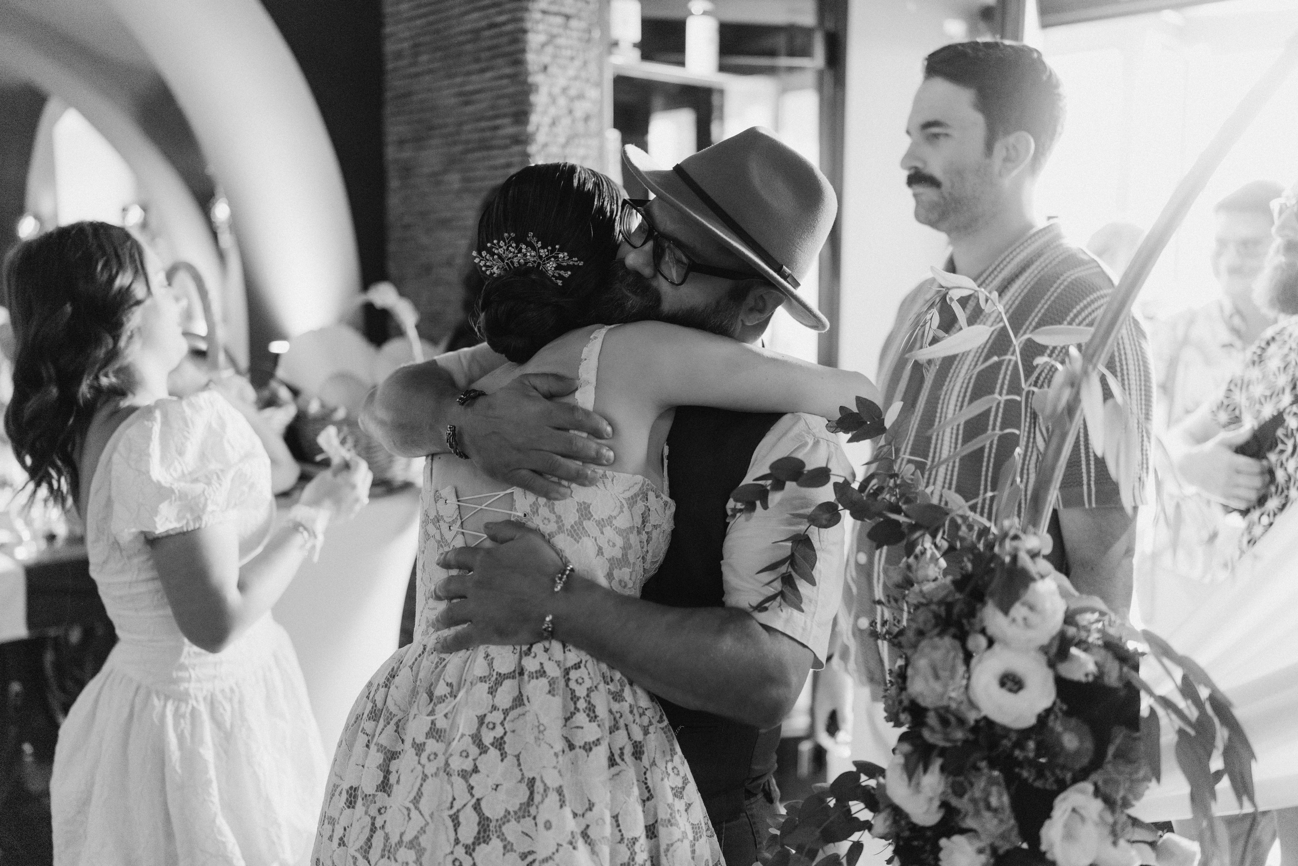 Danica i Charley - Venčanje u Novom Sadu, restoran Kruna Petrovaradin. Fotografisanje venčanja - Milan Luković