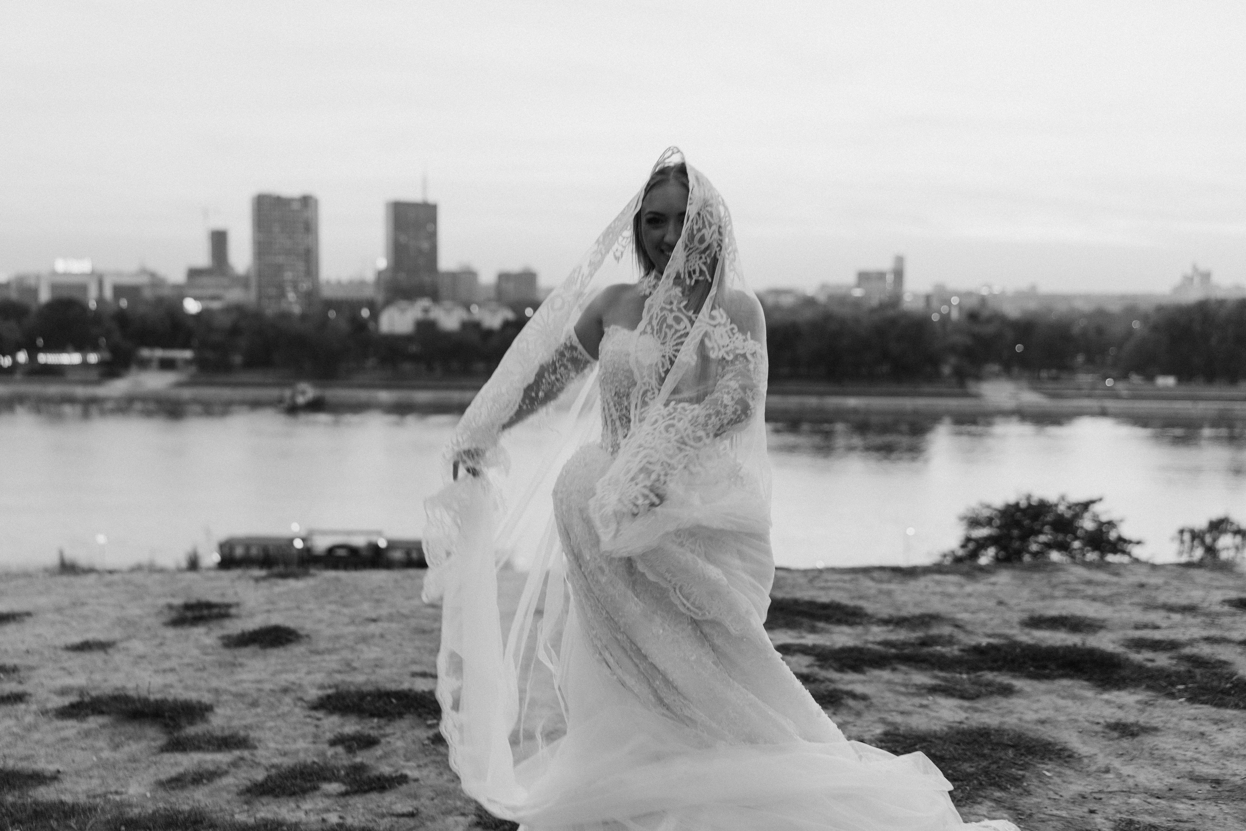 Tanja i Atanasios — Venčanje u hramu Svetog Save — Villa Avala S. Milan Lukovic professional wedding photographer