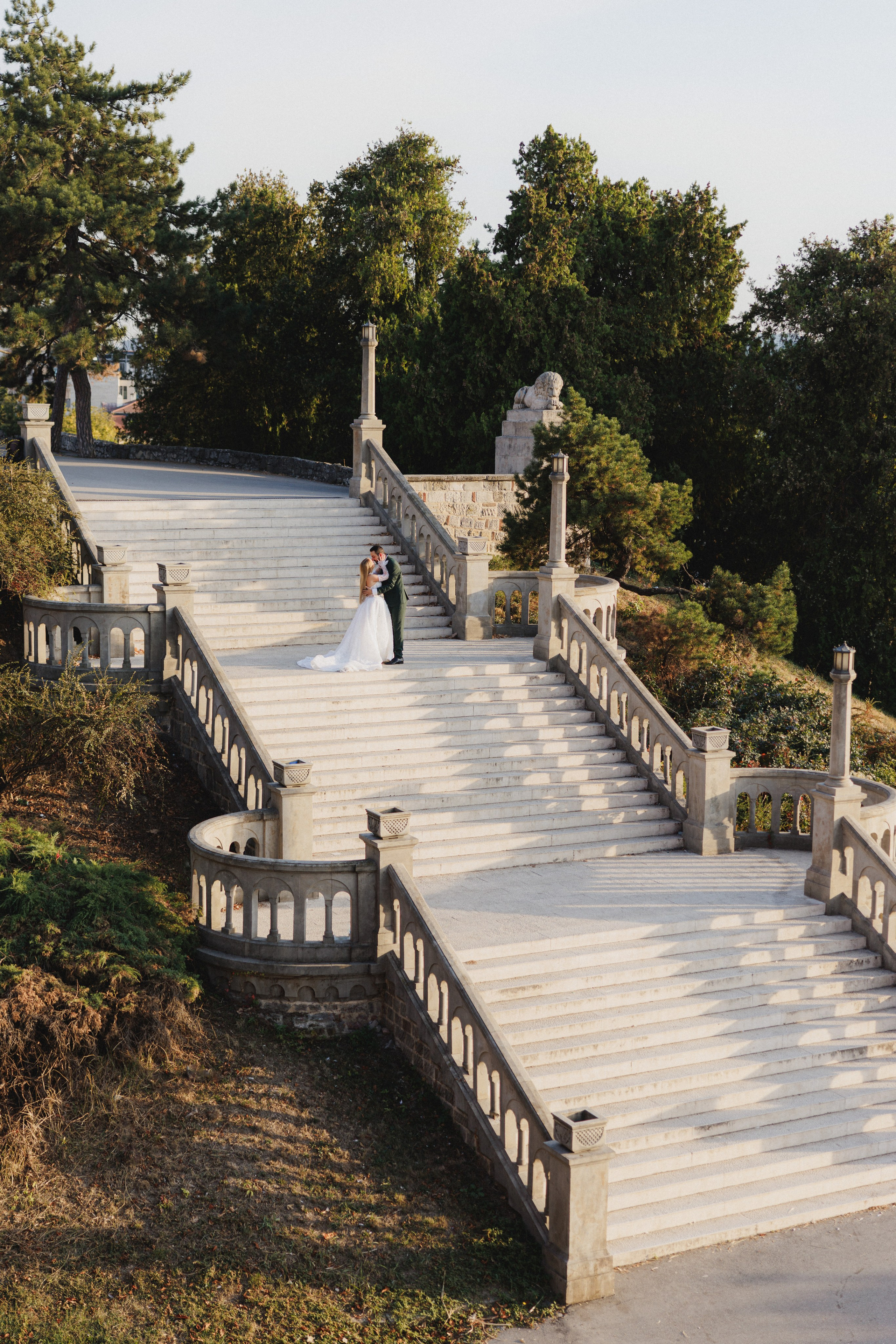Tanja i Atanasios — Venčanje u hramu Svetog Save — Villa Avala S. Milan Lukovic professional wedding photographer