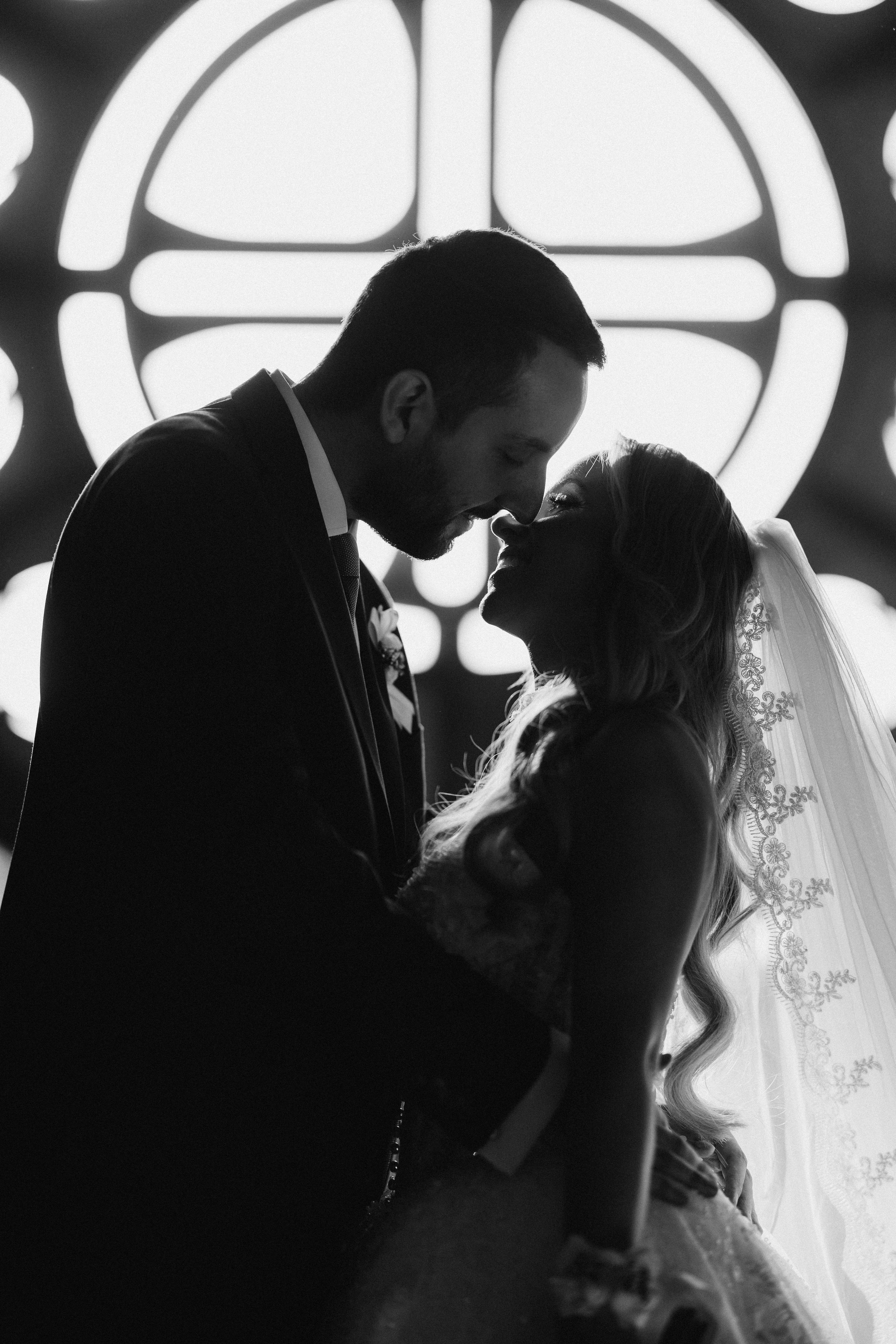 Tanja i Atanasios — Venčanje u hramu Svetog Save — Villa Avala S. Milan Lukovic professional wedding photographer