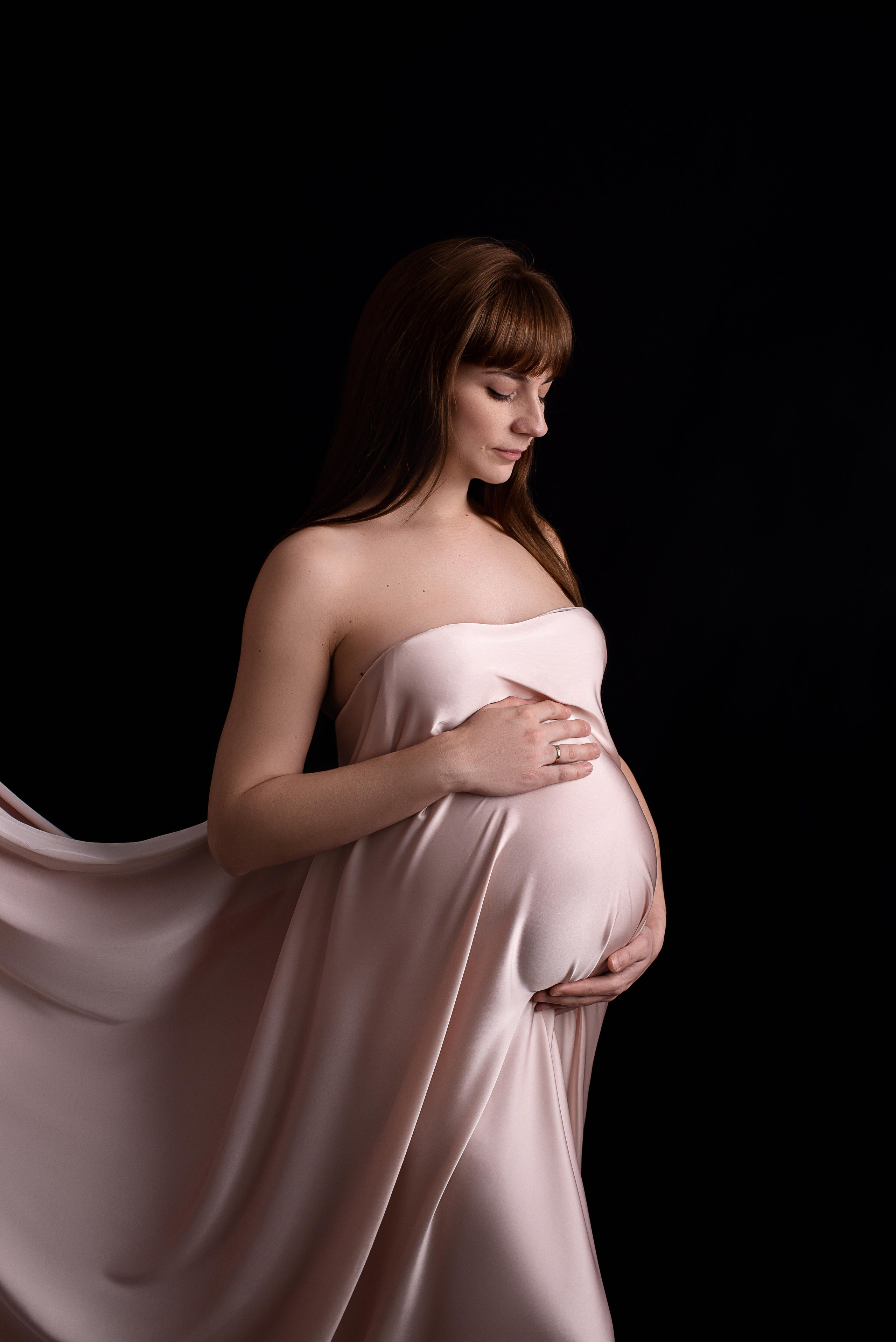 Babybauchshooting in Berlin – Elegant & Natürlich