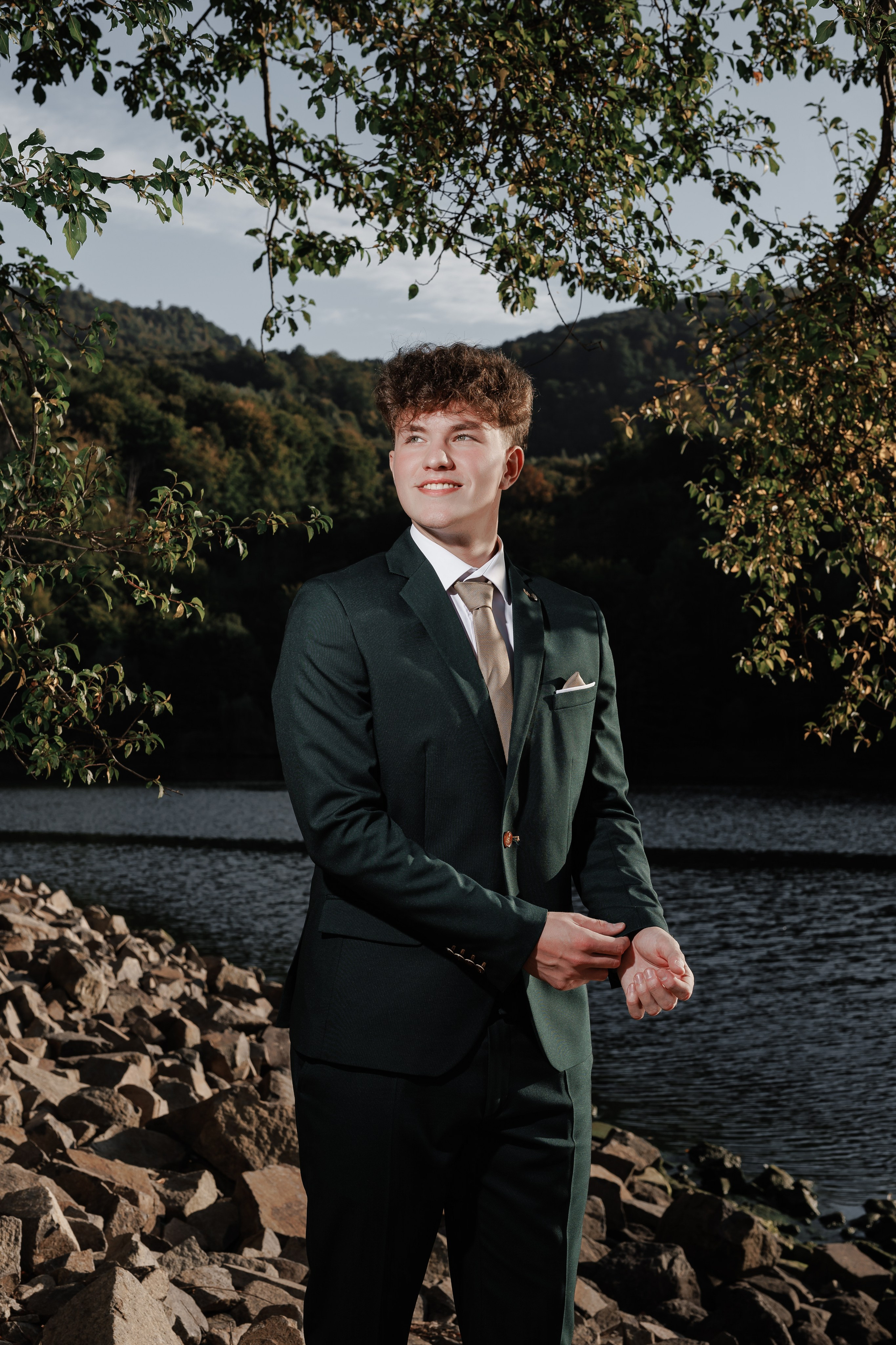 Fotografii de majorat. Adrian Bârsan