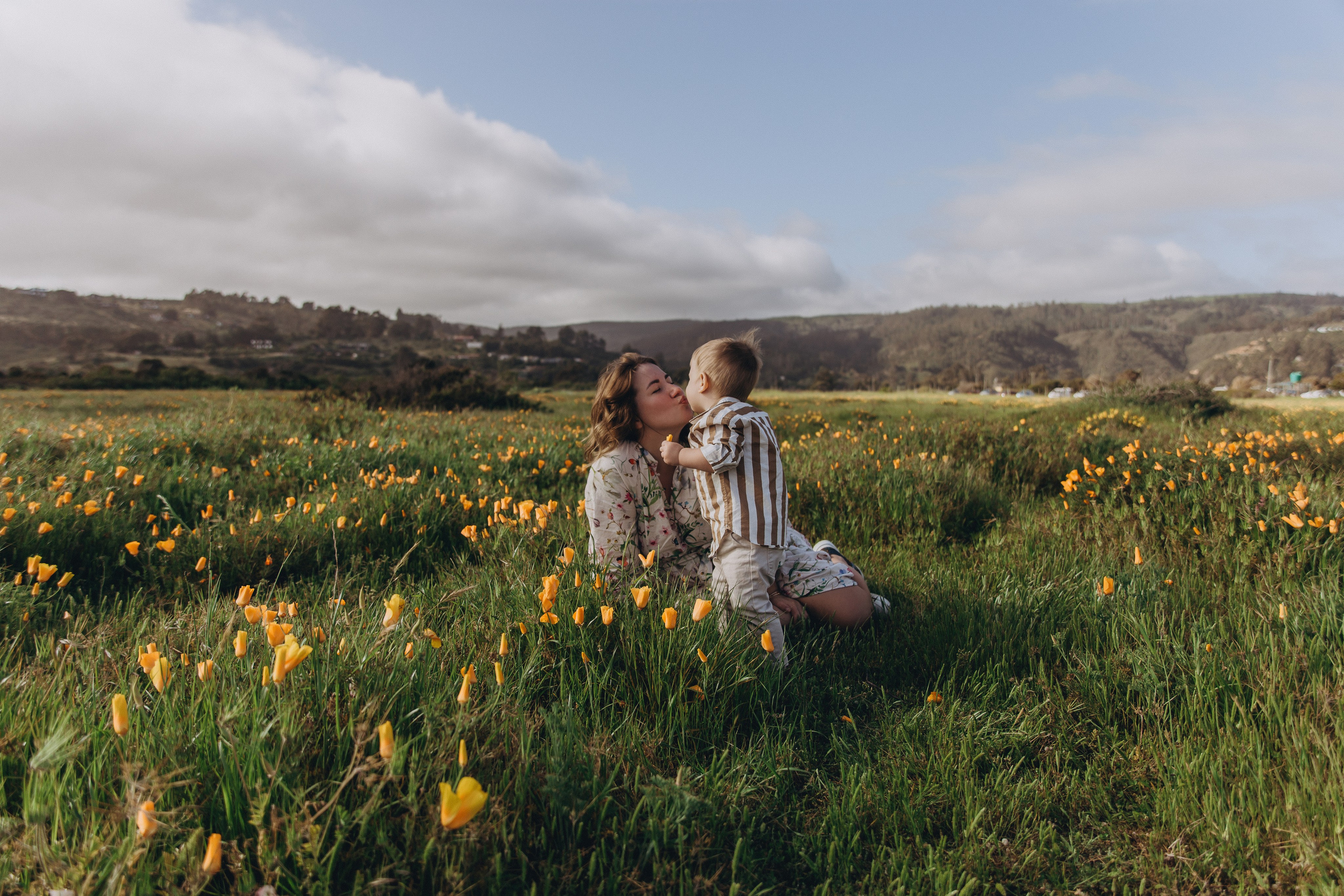 Sesión de fotos familiar en el campo — costa Chilena. Photographer in Santiago, Chile Anna Almazova