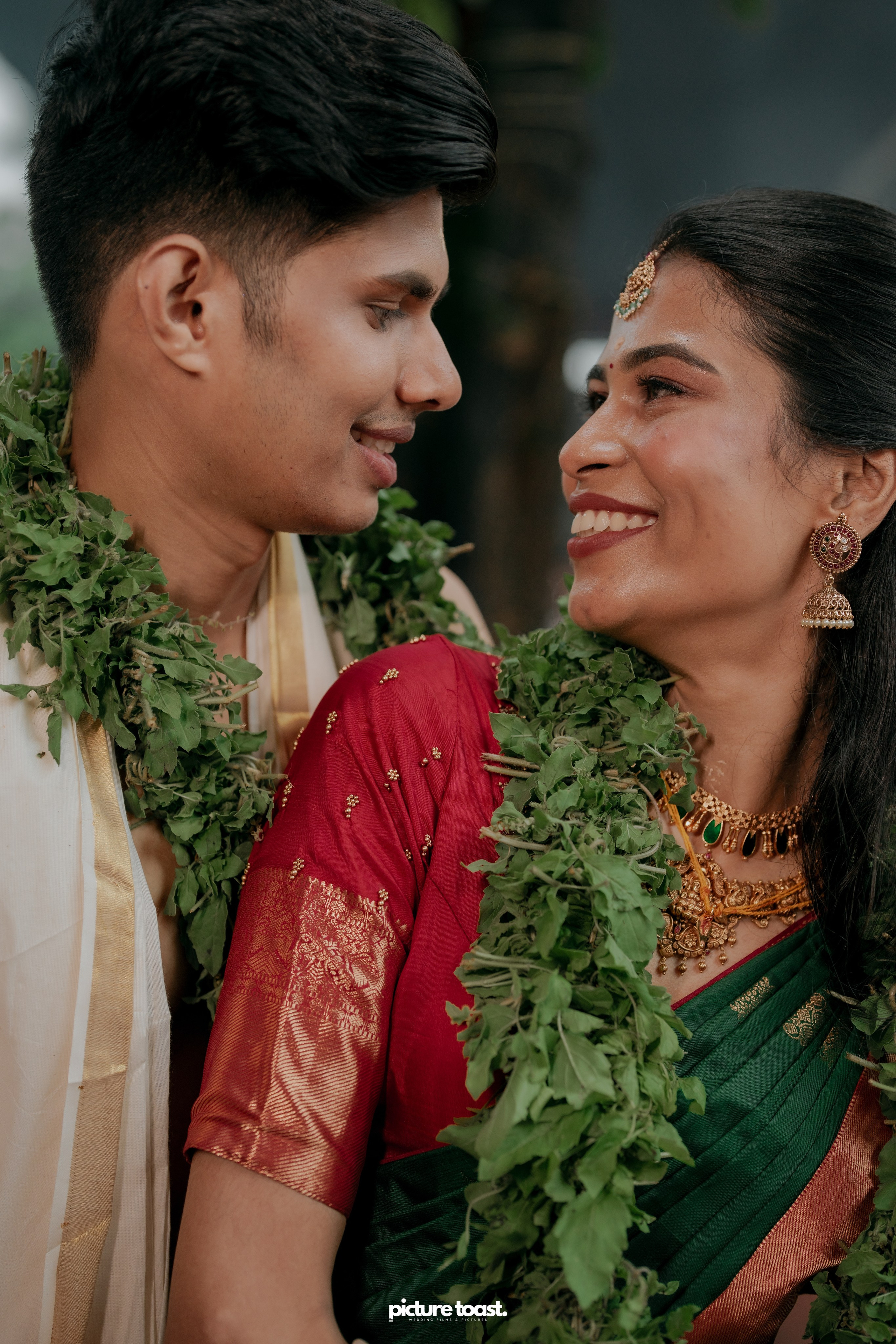 Guruvayur Wedding Ft. Athira & Abilash. Fine art Wedding Photographers in India & Canada