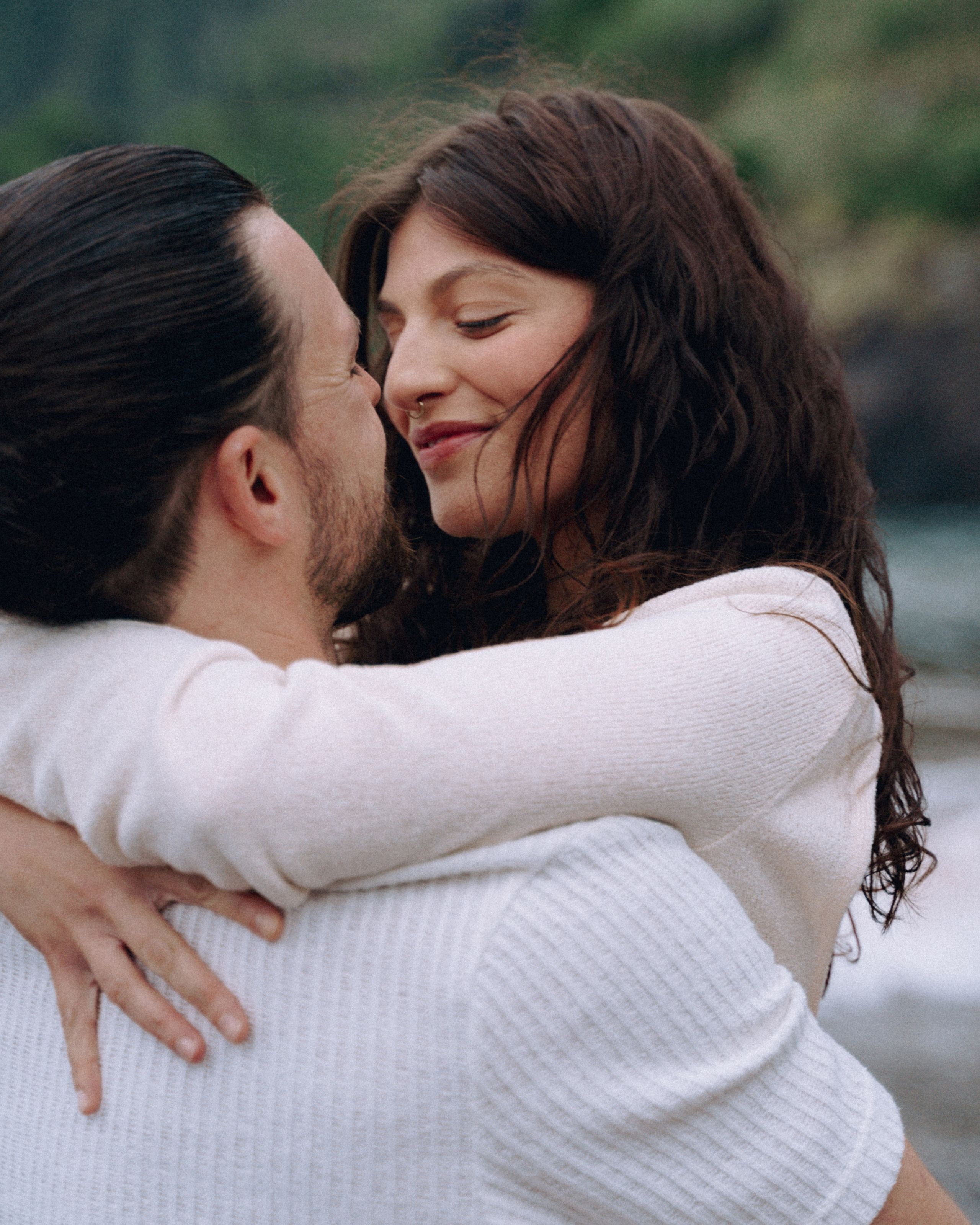 Cloudy Morning at Seixal Beach | Couple Photoshoot in Madeira. Your photographer in Madeira