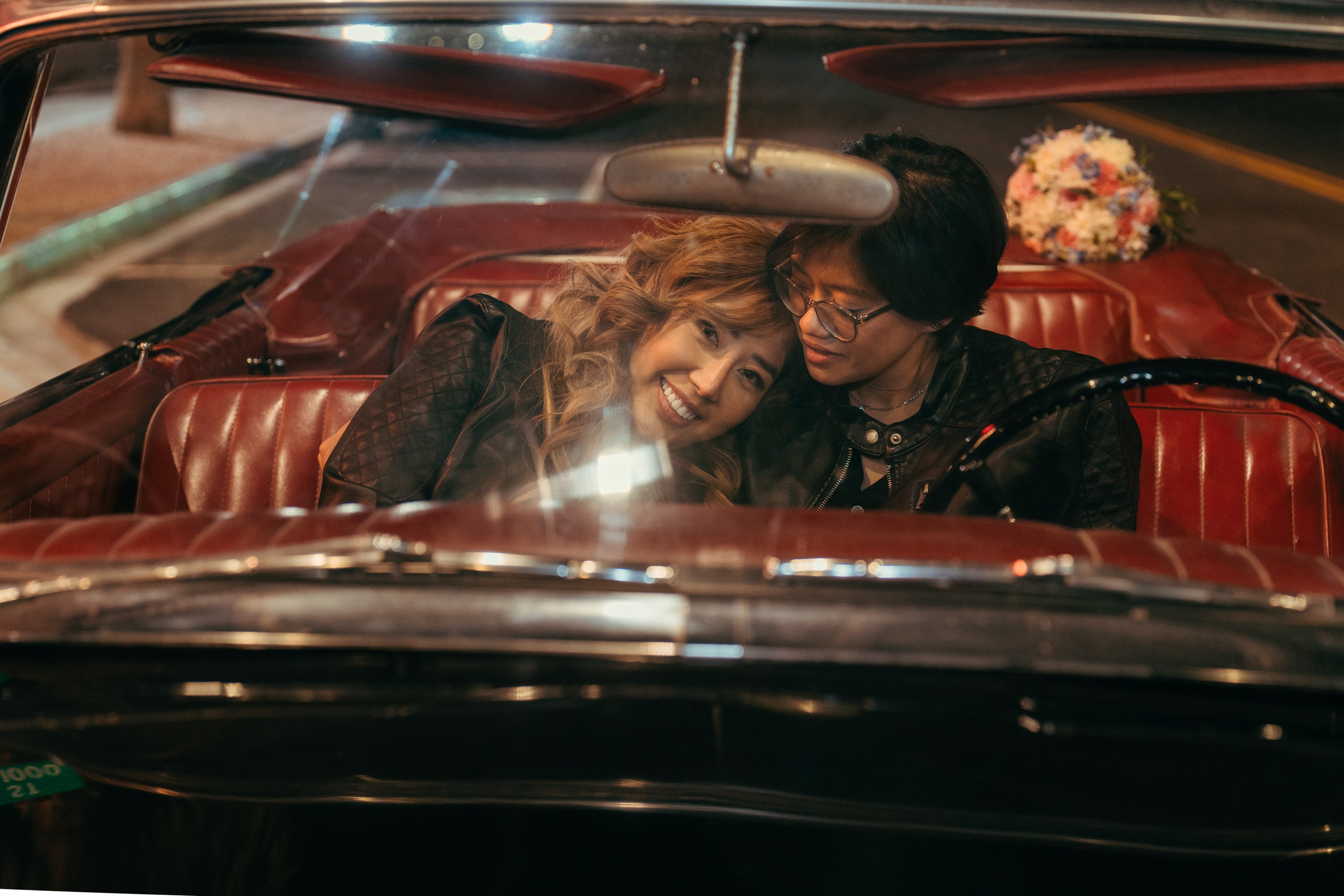 Eureka&Mary. Wedding & elopement photographer Viktoriya Kravtsov. Las Vegas