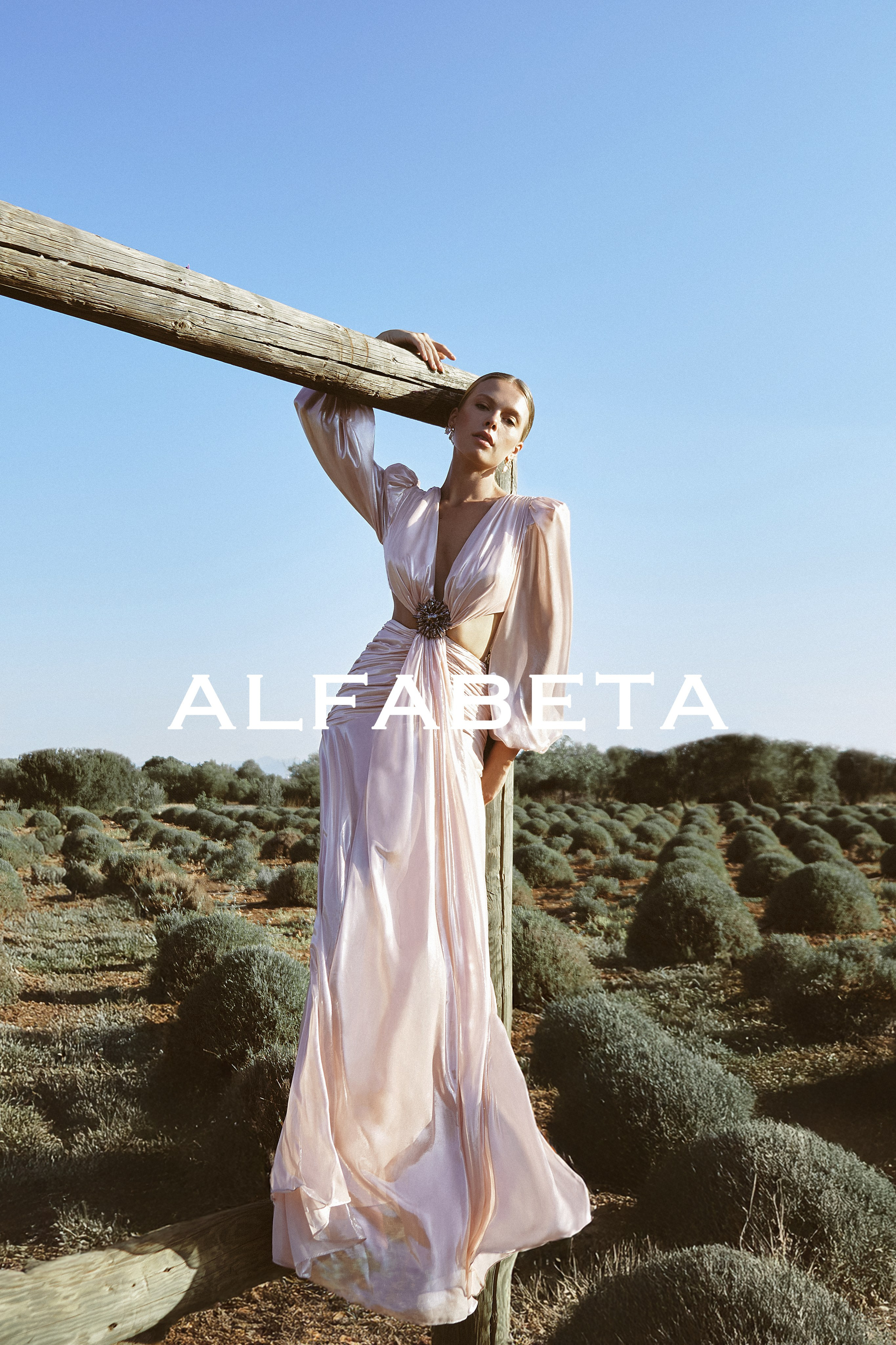 Alfabeta SS'22. Commercial fashion photographer based in Turkey and Europe