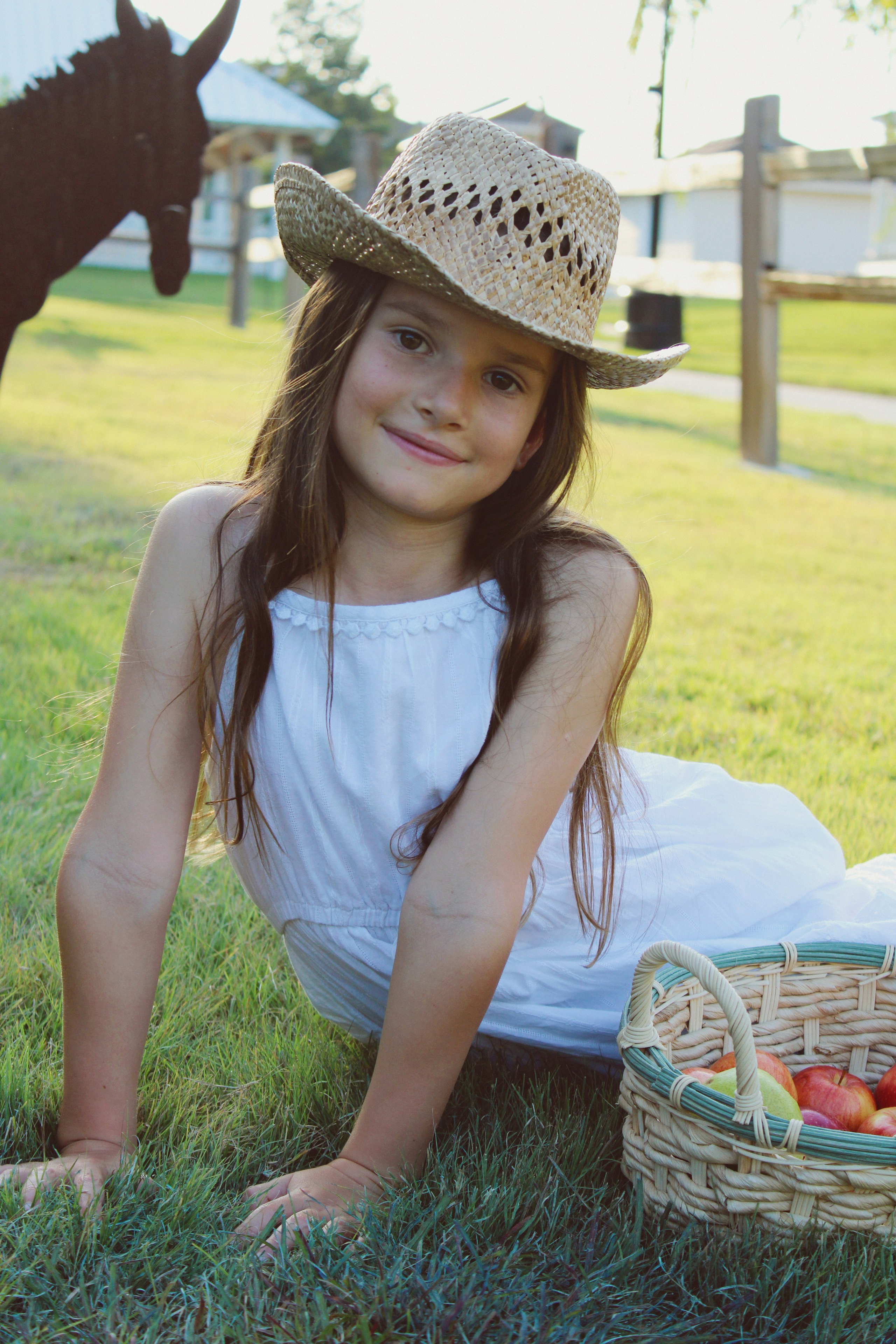 Texas Countryside Family Photoshoot in Cowboy Style. Lana Petrychenko — Portrait & Family Photographer. Valencia, Spain