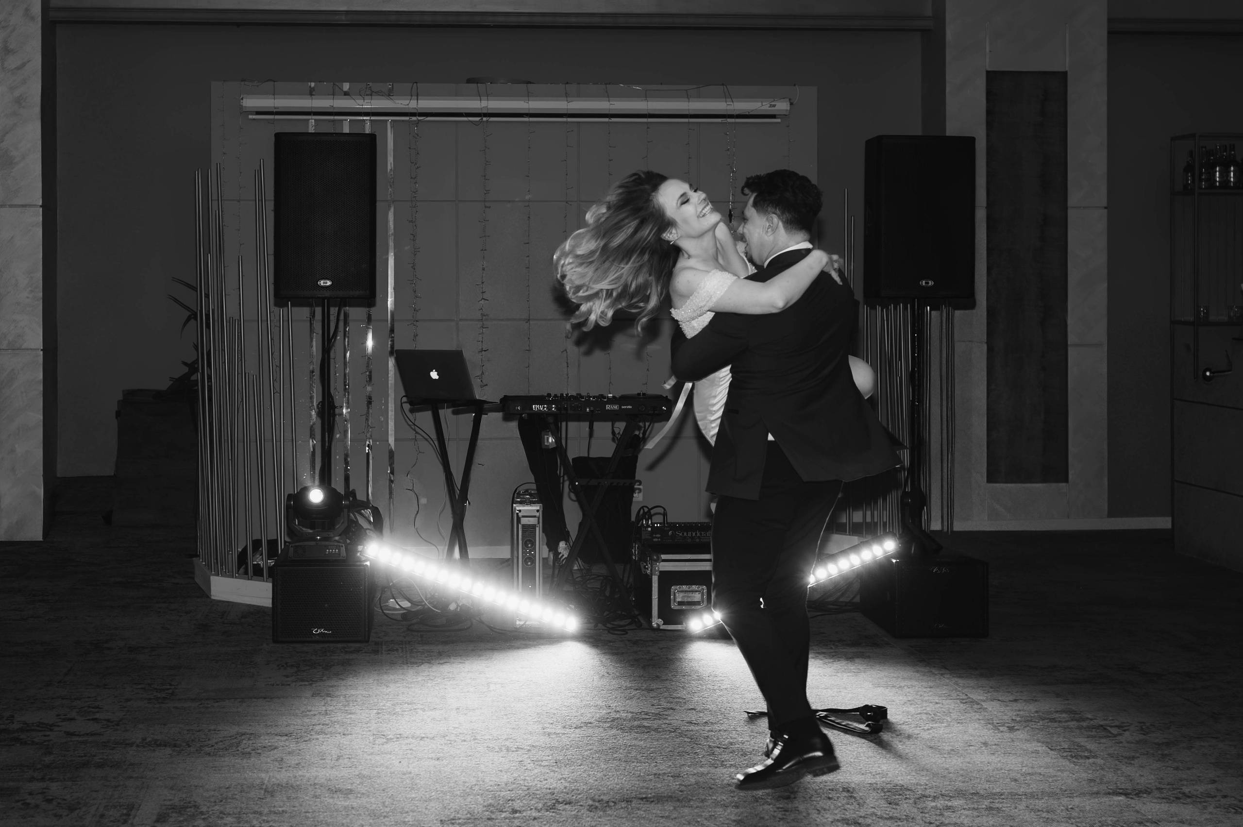 Cristina + Dan | Autumn Wedding. Alexandra Hanu Photographer