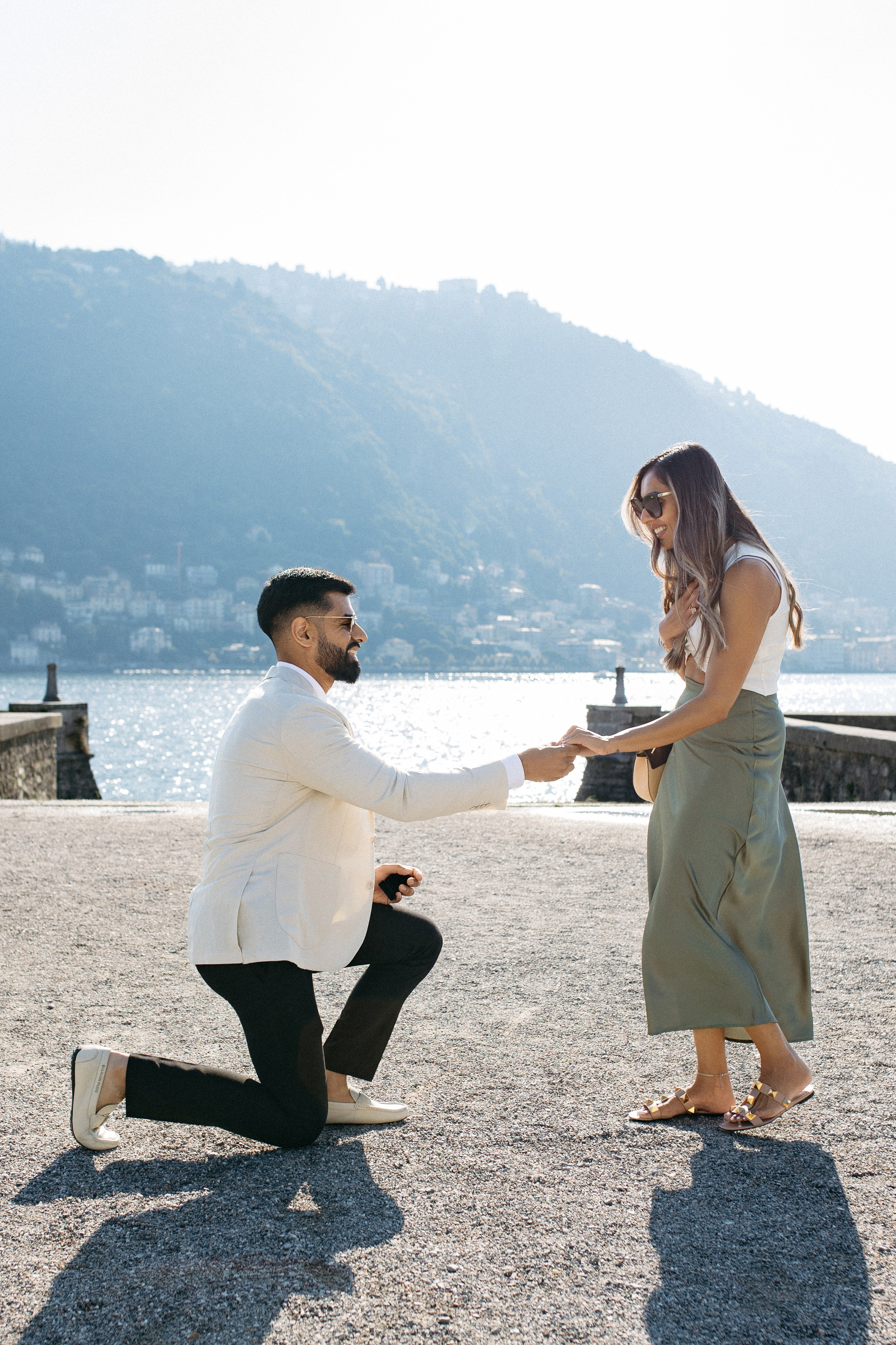 She said yes 💍. Wedding photographer in Italy