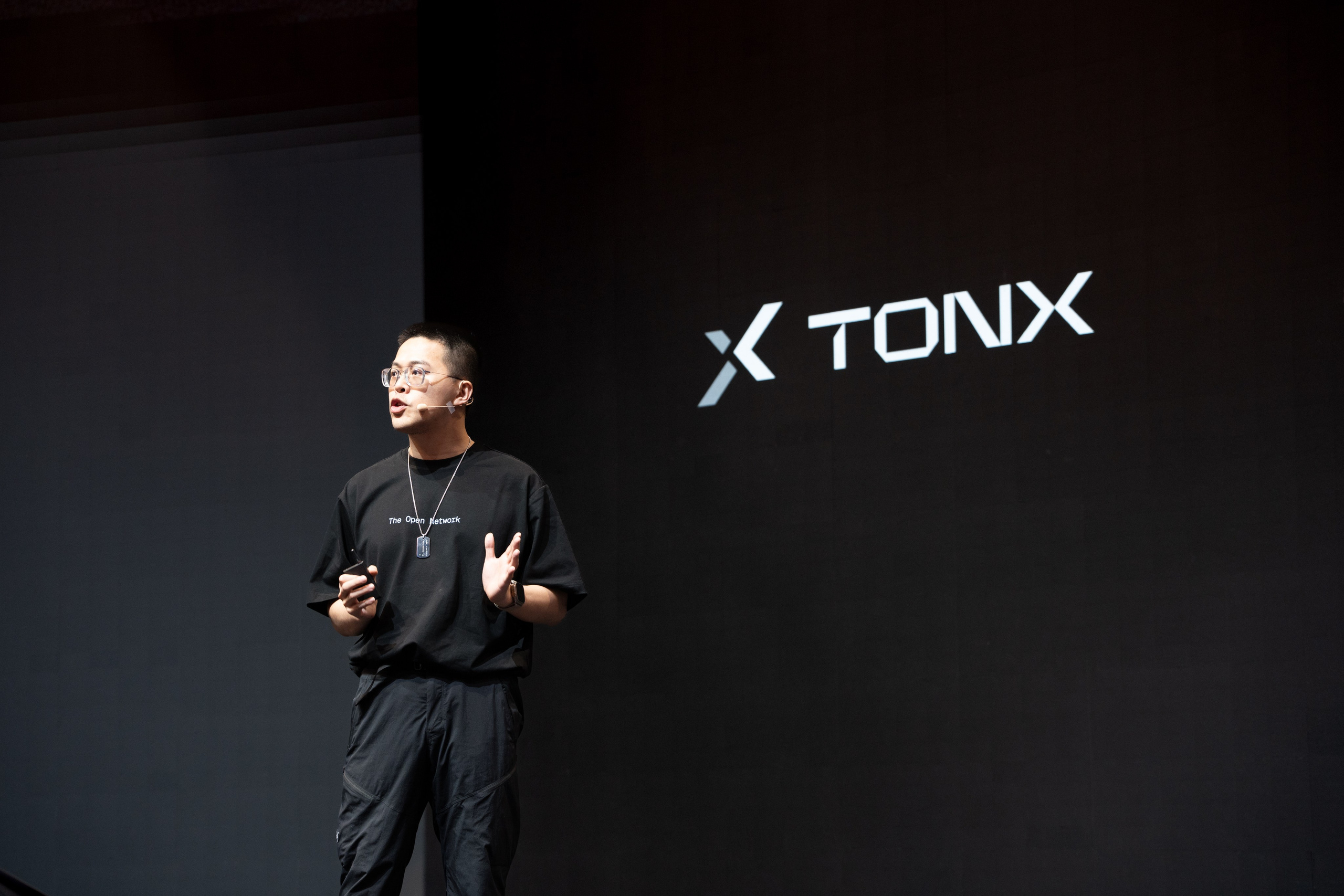 TON. PHOTOGRAPHER IN HONG KONG (WEDDING, FASHION, FAMILY, EVENTS)