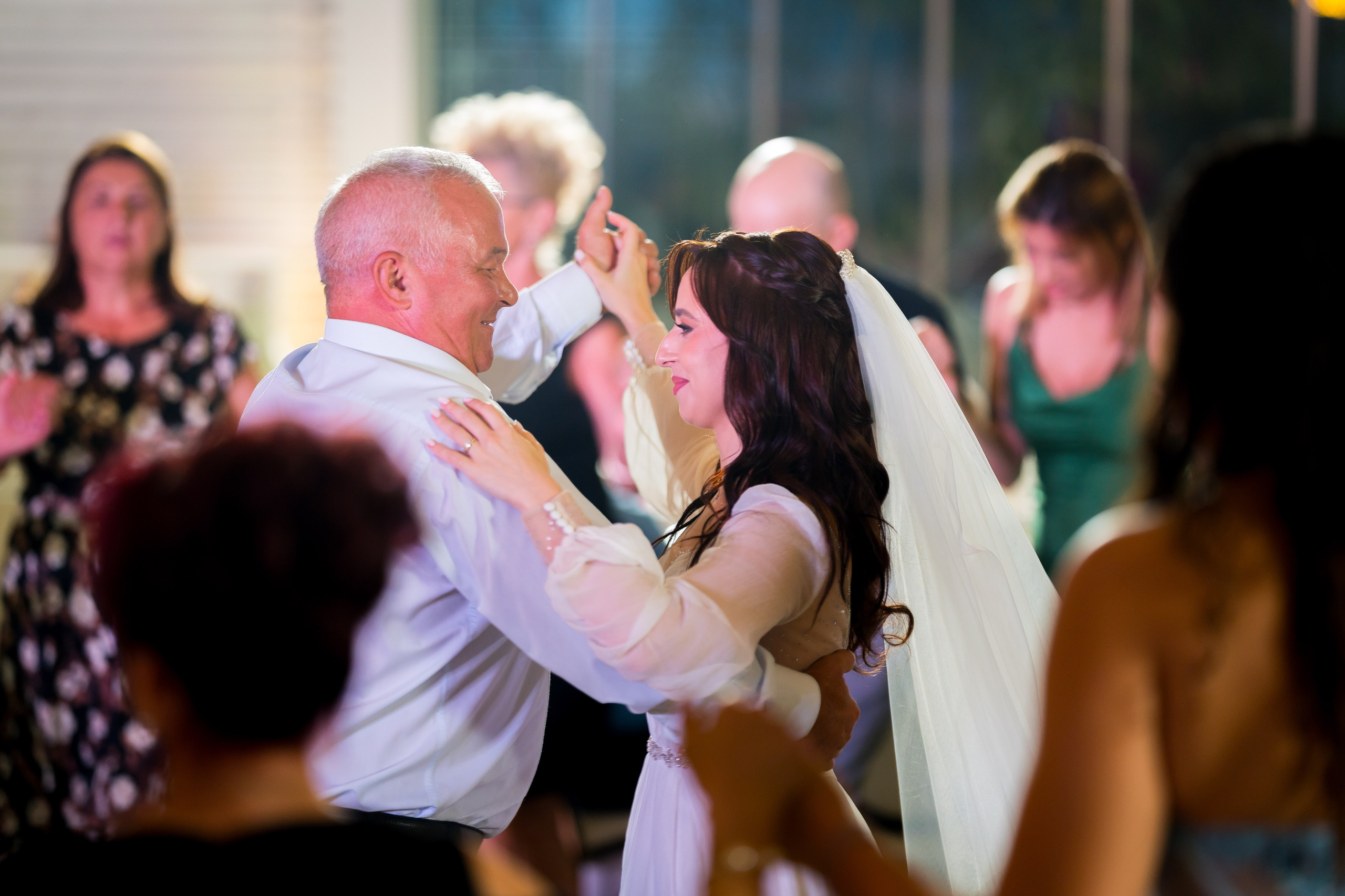 PARTY. Gabriel Florea — Fotograf nuntă București