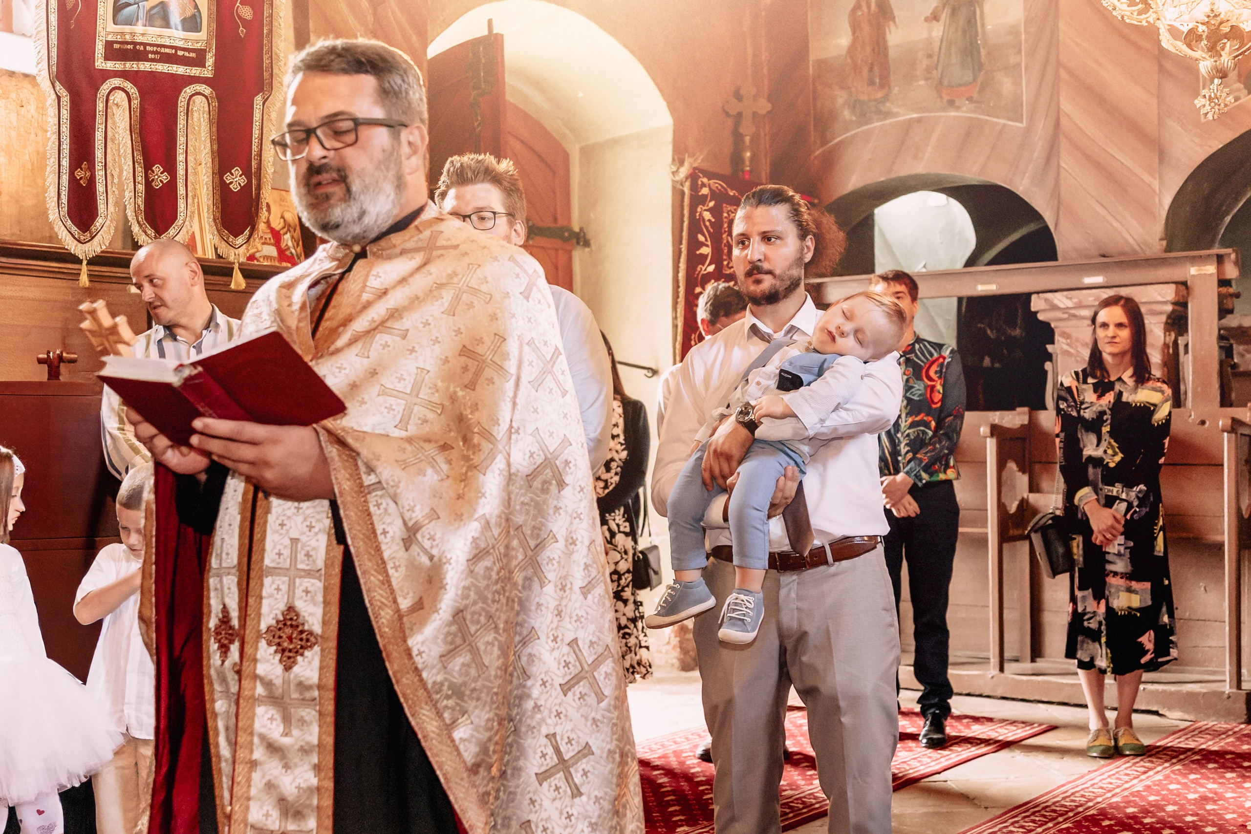 FOTOGRAFISANJE KRŠTENJA. Fotografi iz Backog Petrovca David i Andrea Stojanovic