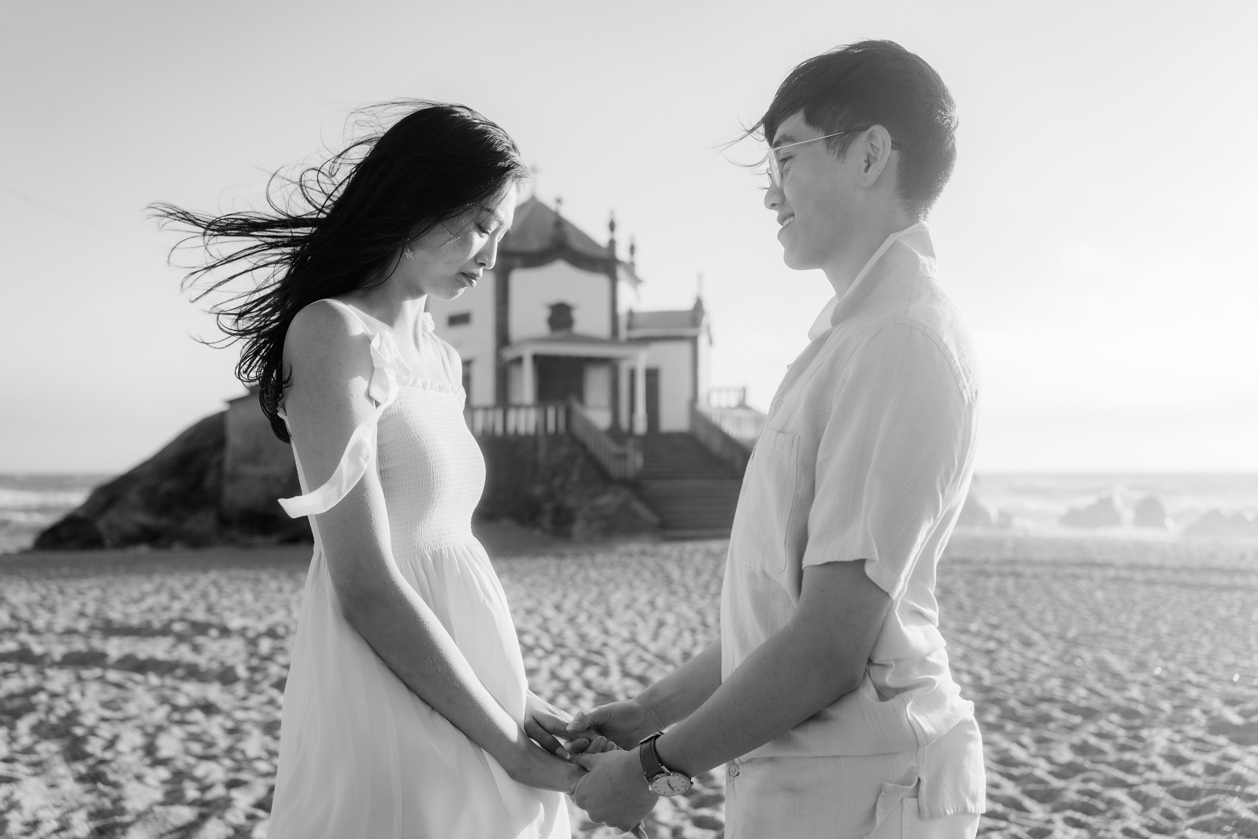 PROPOSAL NEAR CAPELA DO SENHOR DA PEDRA. Photo and video shoots, photo tours in Portugal — WePortugal