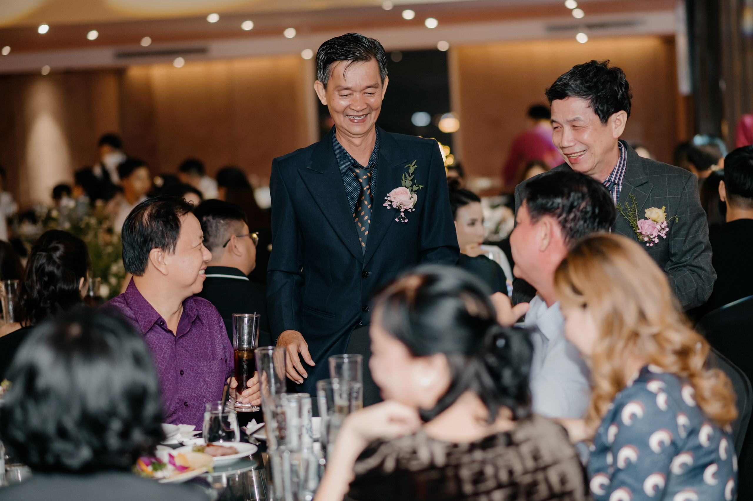 KHANG & QUYEN / Lavela Hotel. Saigon Wedding Present | Art Beyond Moments