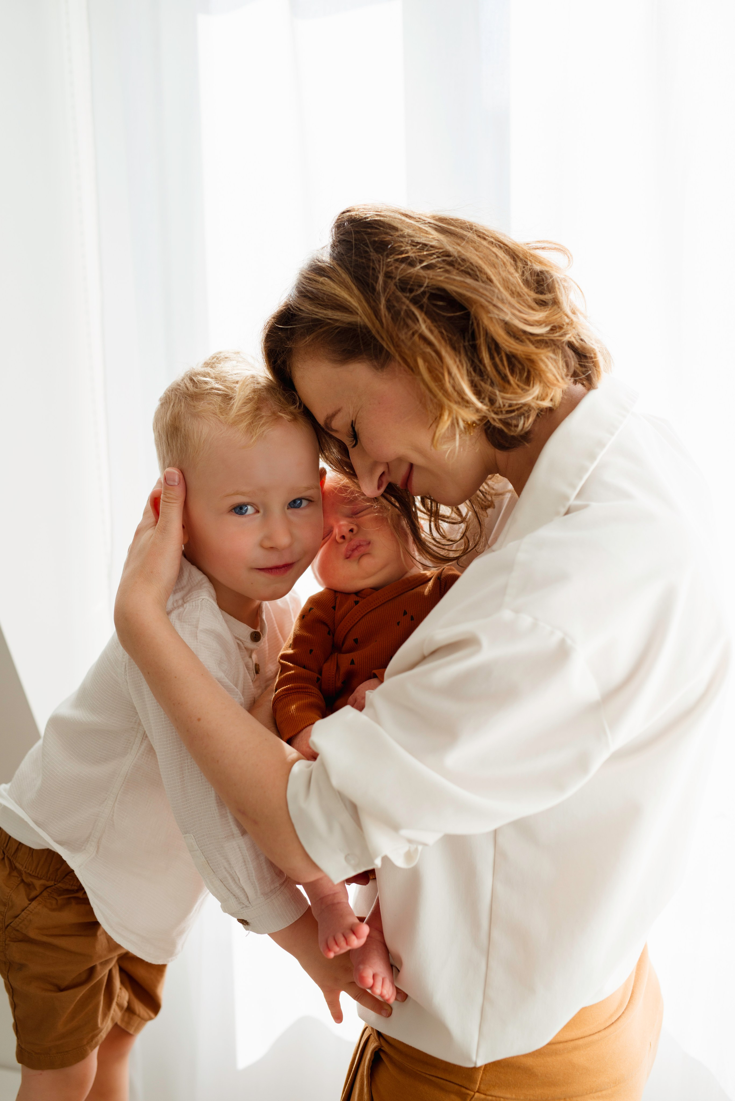 Magi’s Newborn home visit. Michalina Dzianach Wedding Photographer Iceland