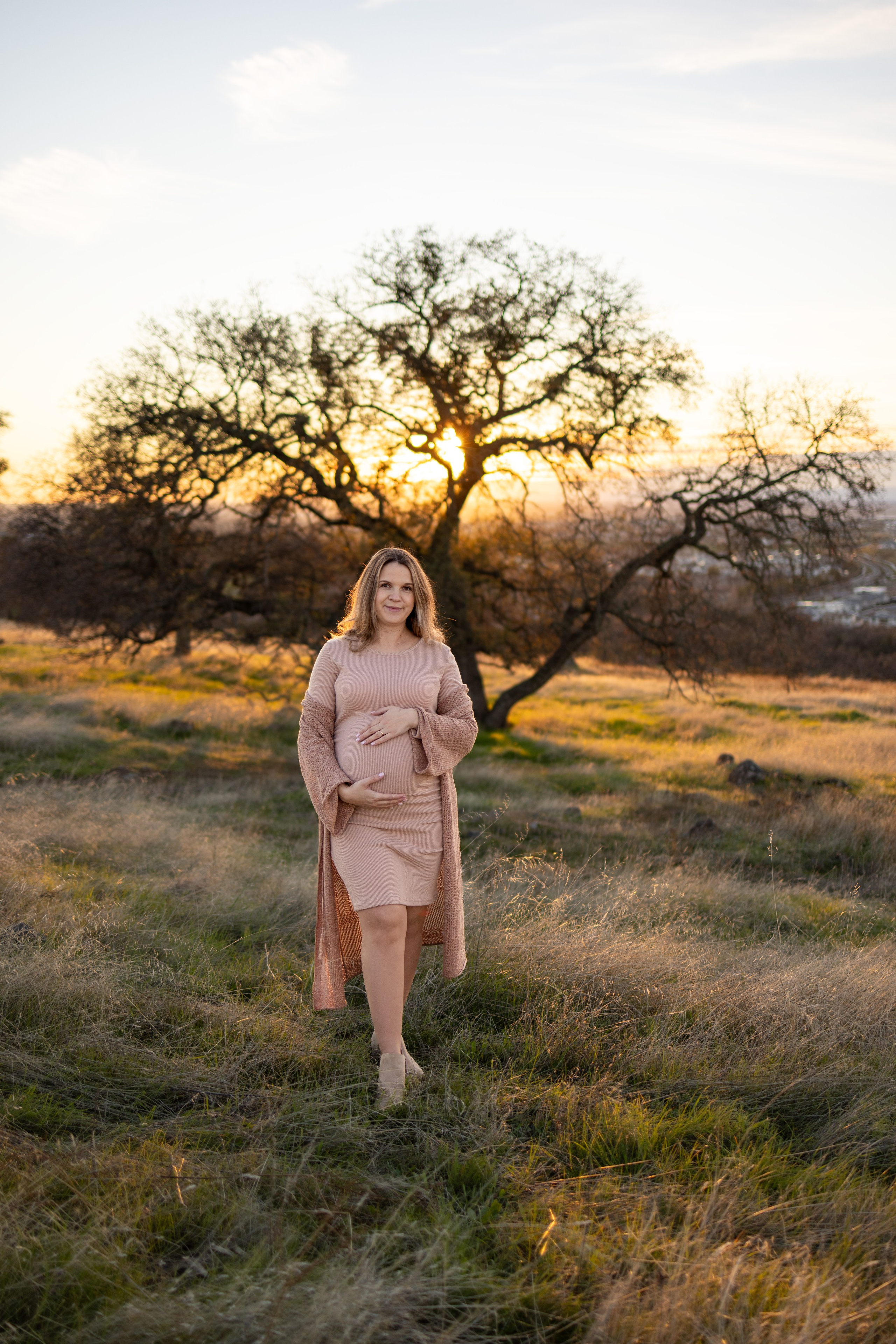 Maternity. Newborn photographer Sacramento