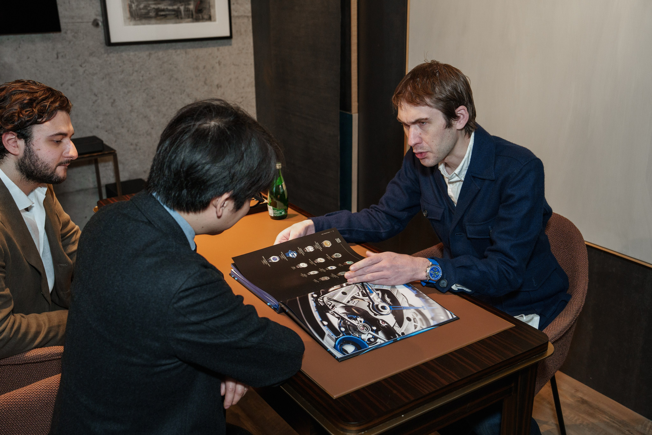 WATCHBOX. ФОТОГРАФ В ГОНКОНГЕ (СВАДЬБЫ, FASHION, СЕМЕЙНЫЕ, МЕРОПРИЯТИЯ, ФОТОПРОГУЛКИ)