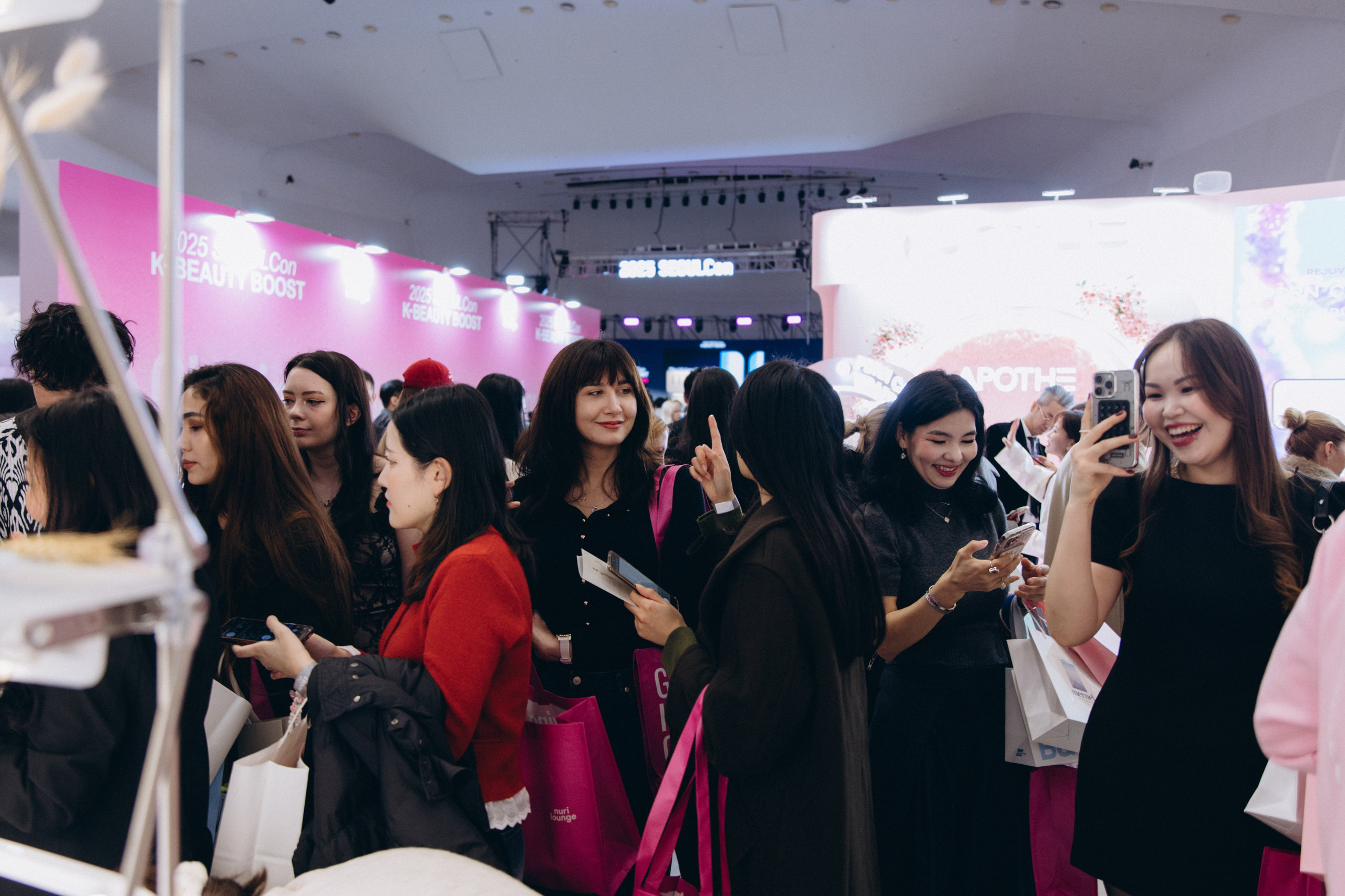 Seoul beauty expo 2025 (Black Rice). Portrait photographer in South Korea Olga Lian