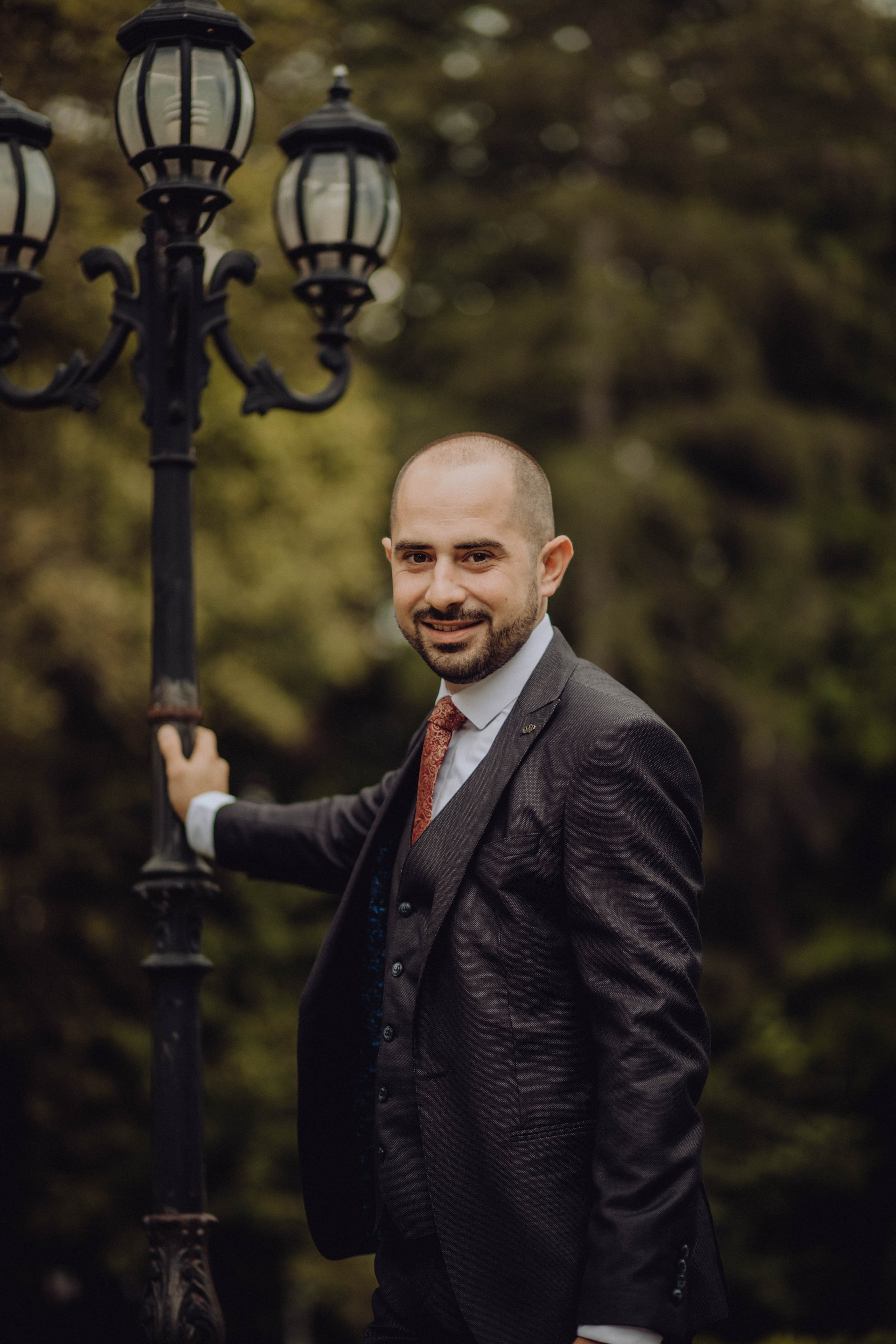 Liviu & Simona. Wedding & couple photographer from Romania Rut Vetan