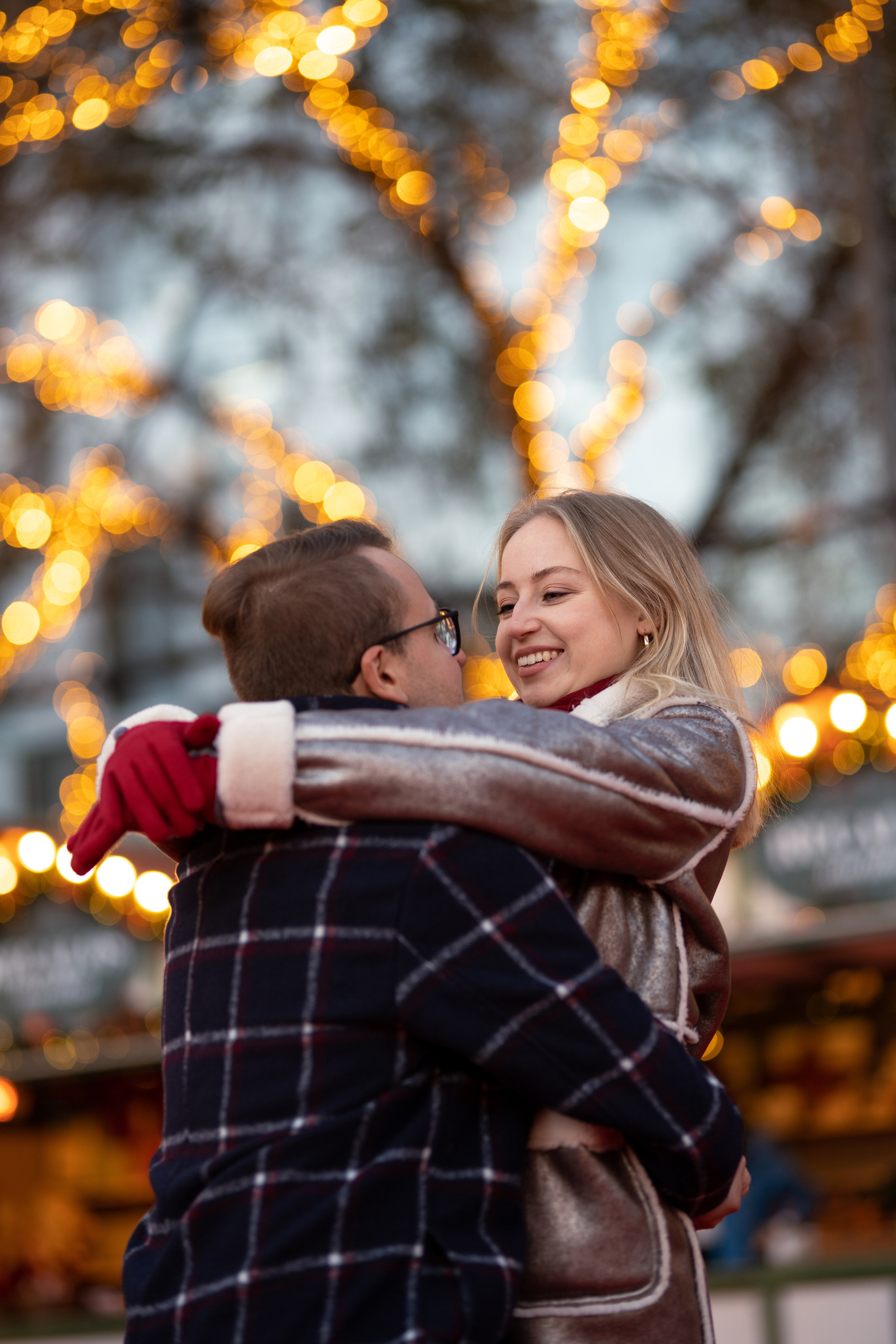 Christmas couple photo shooting Madrid. Photographer in Madrid, Spain. Alyona Belyaninova
