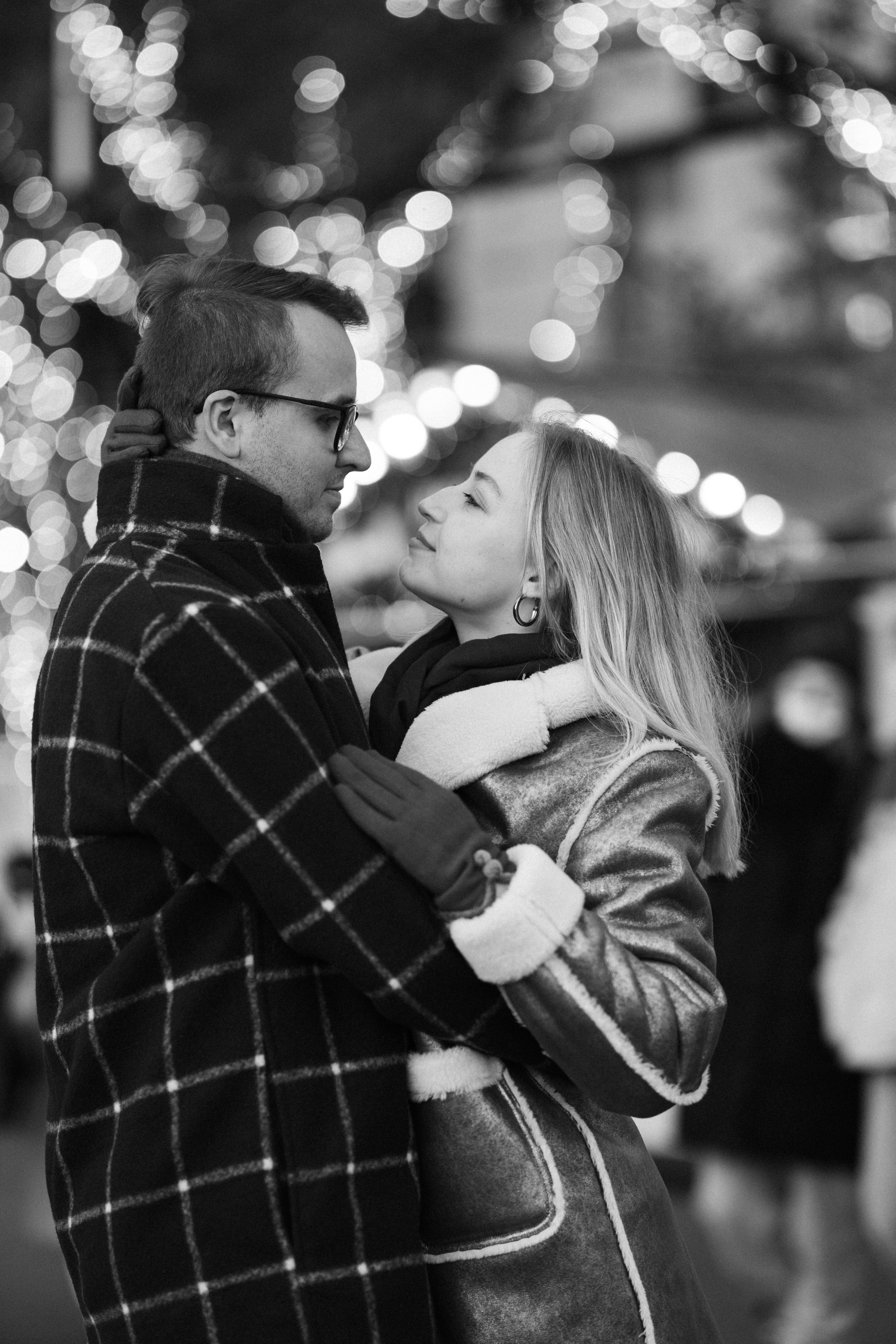 Christmas couple photo shooting Madrid. Photographer in Madrid, Spain. Alyona Belyaninova