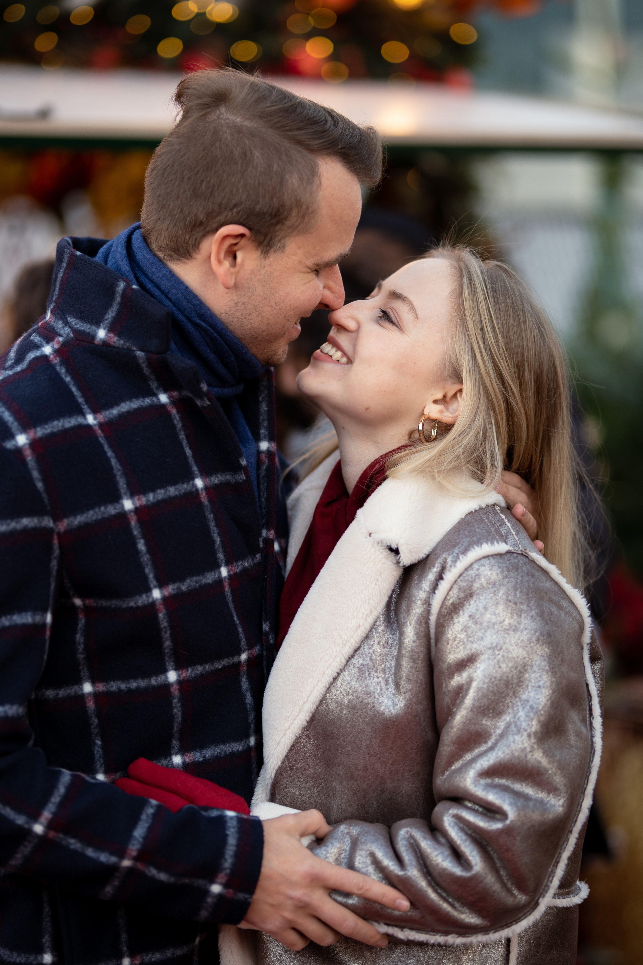 Christmas couple photo shooting Madrid. Photographer in Madrid, Spain. Alyona Belyaninova