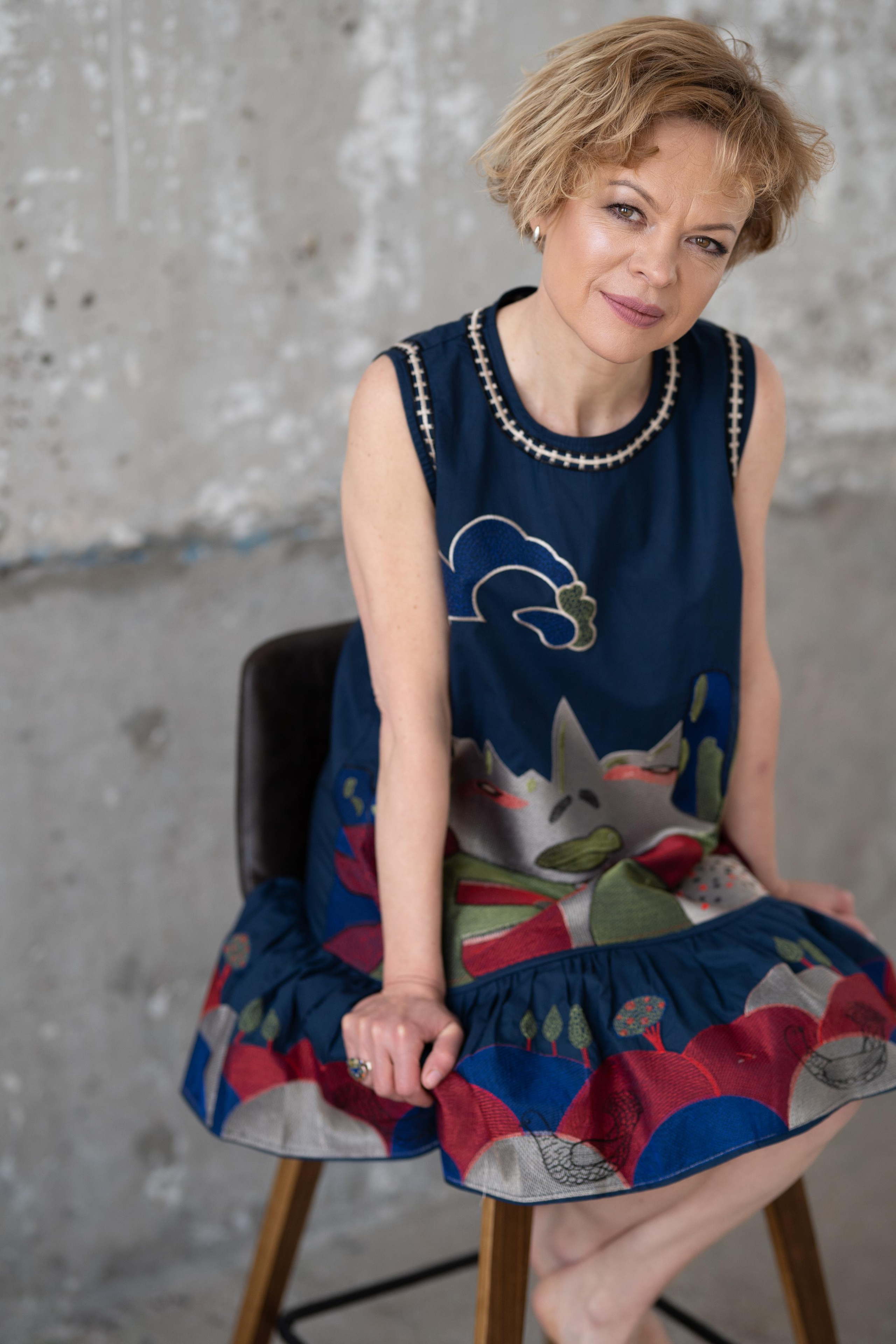 Fotografía lifestyle Madrid. sesión de fotos en estudio Madrid. sesión fotográfica individual Madrid. Fotógrafo en Madrid, España. Alyona Belyaninova