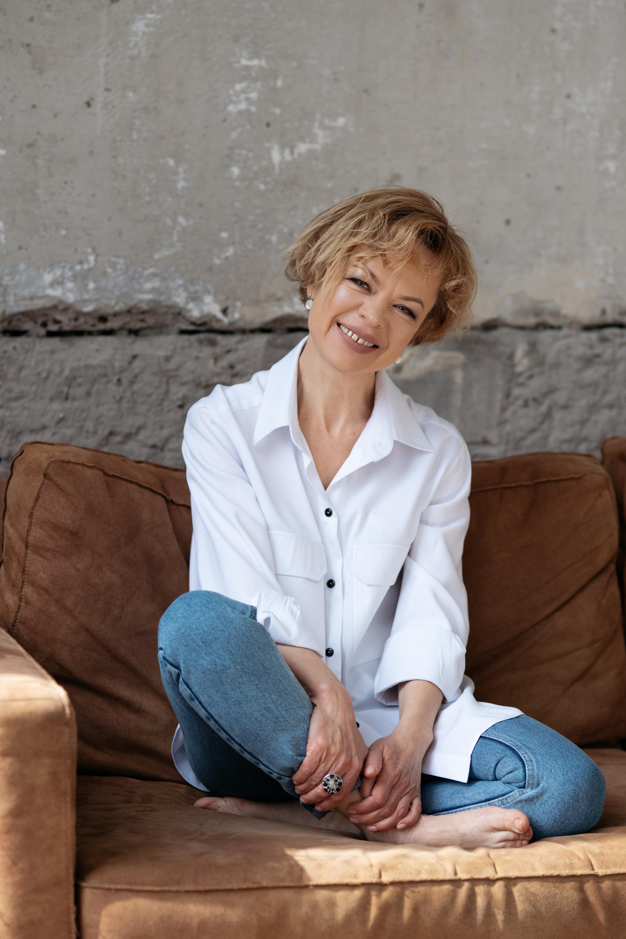 Fotografía lifestyle Madrid. sesión de fotos en estudio Madrid. sesión fotográfica individual Madrid. Fotógrafo en Madrid, España. Alyona Belyaninova