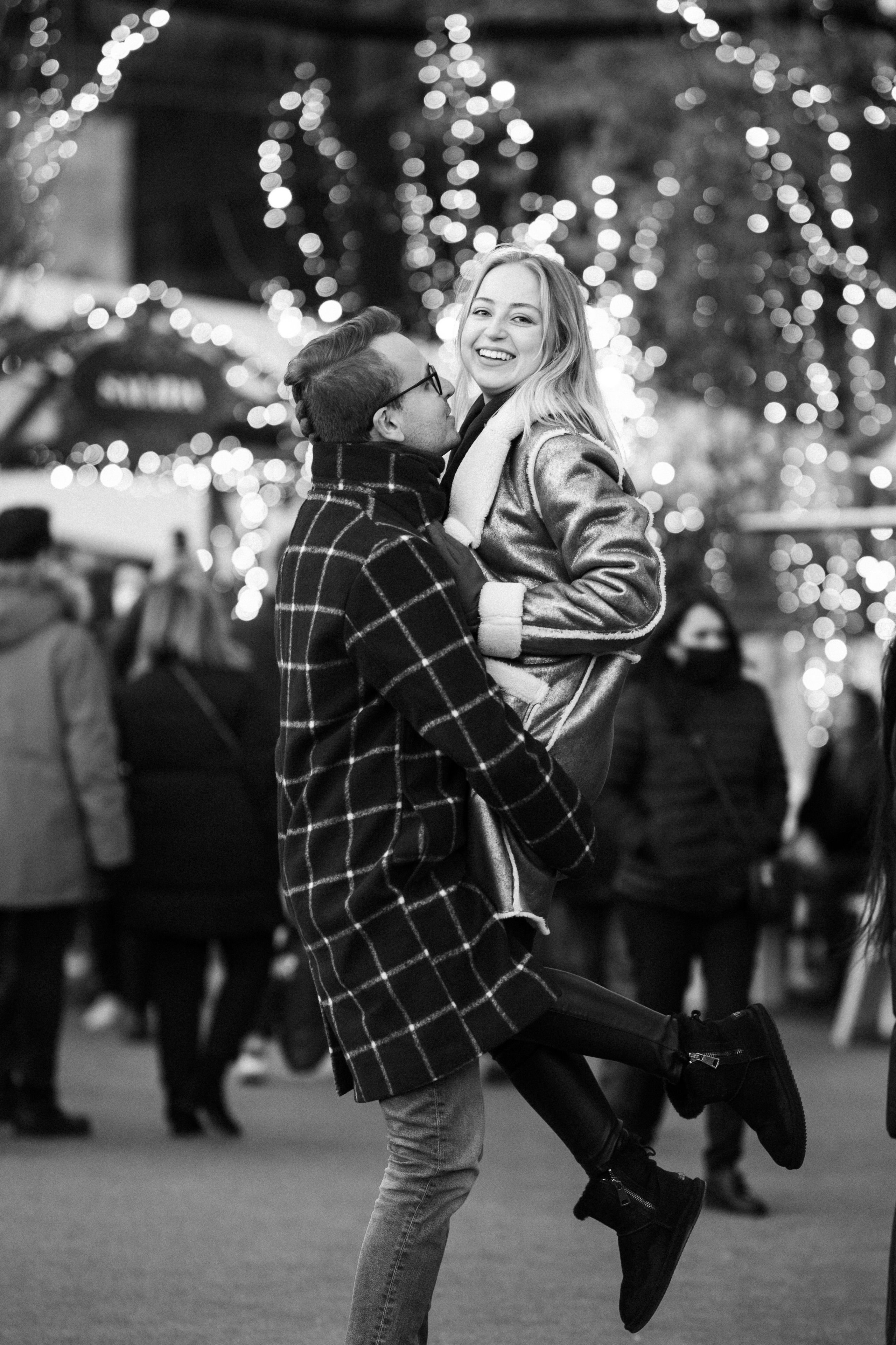 Christmas couple photo shooting Madrid. Photographer in Madrid, Spain. Alyona Belyaninova