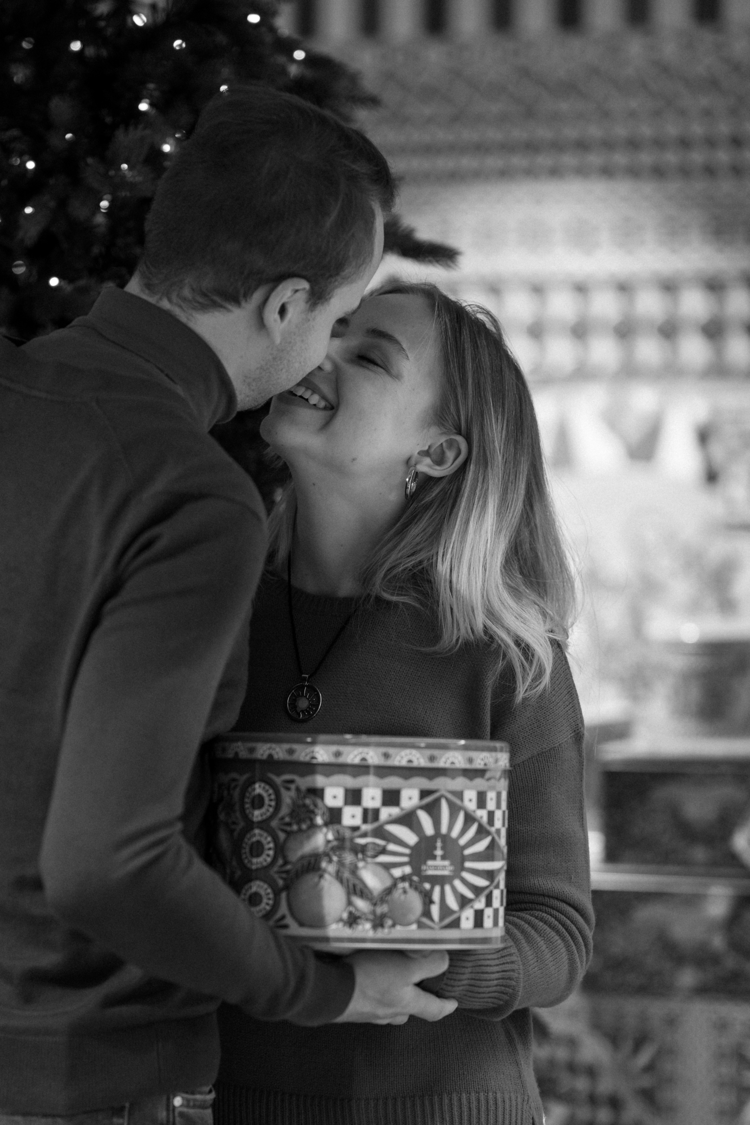 Christmas couple photo shooting Madrid. Photographer in Madrid, Spain. Alyona Belyaninova