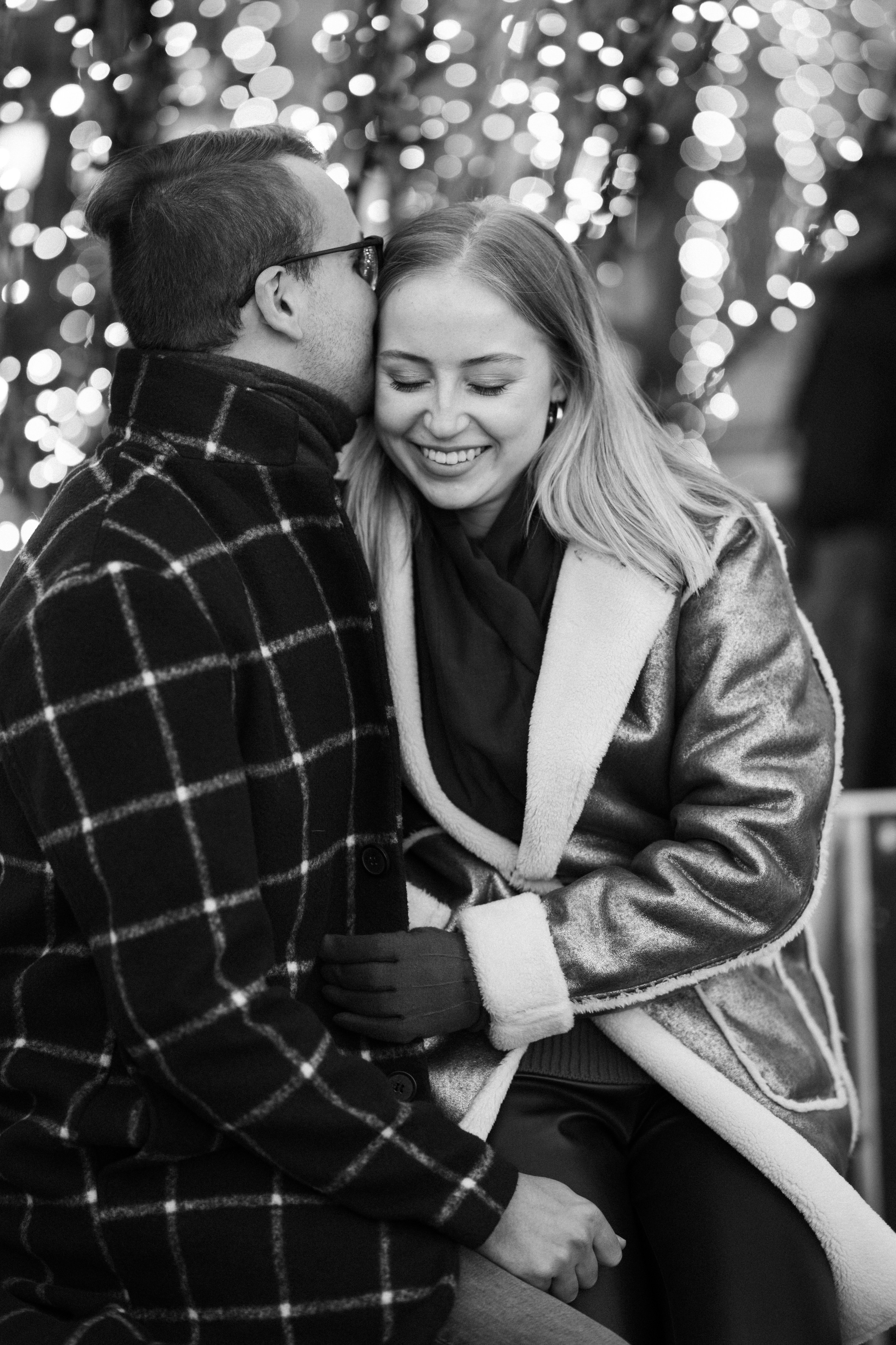 Christmas couple photo shooting Madrid. Photographer in Madrid, Spain. Alyona Belyaninova