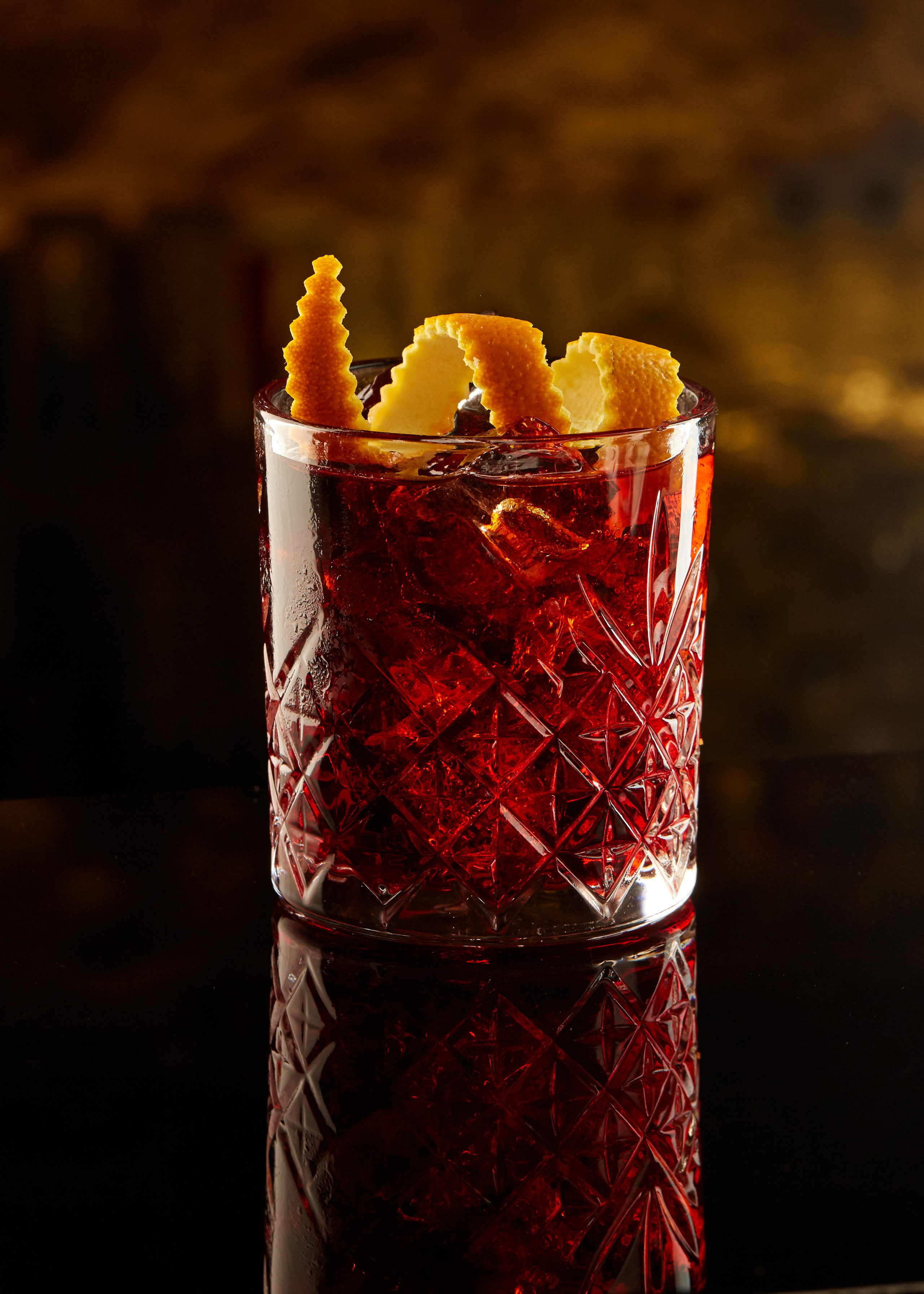 Bar menu photography in Berlin — Professionelle Bar-Menü-Fotografie in Berlin | Фотосъемка для барных карт в Берлине | Профессиональная съемка барных карт в Берлине