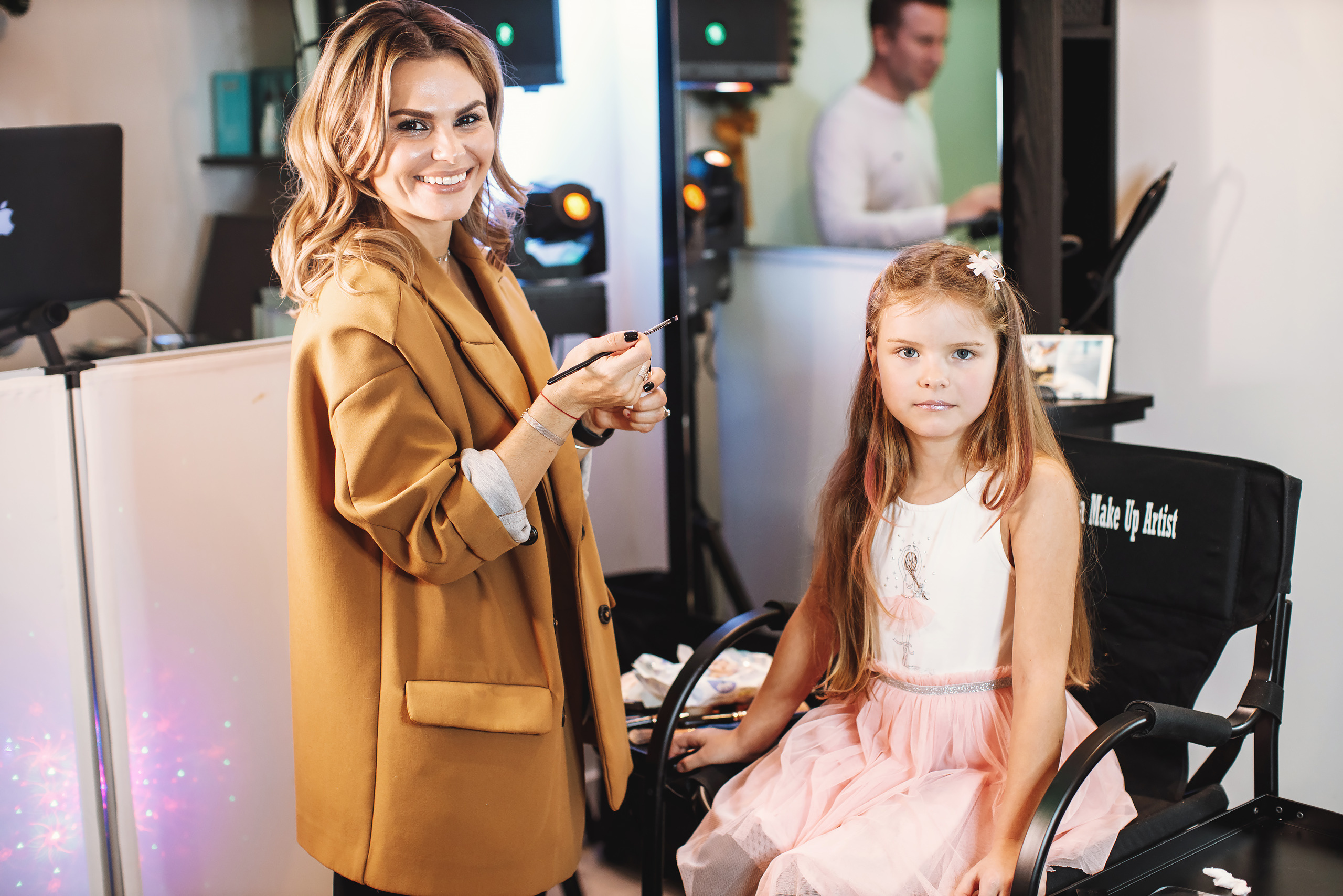 O&B style. Wedding family event photographer in Chicago Nick Yushevich