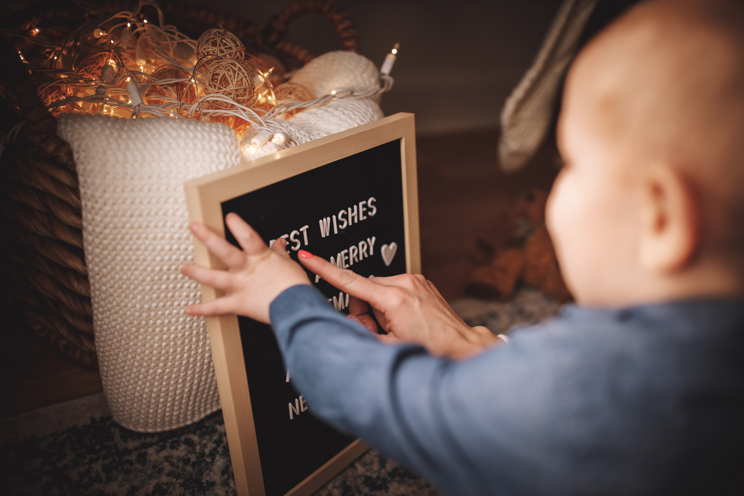 12.14.2019 Christmas Family Photoshoot 22. Wedding family event photographer in Chicago Nick Yushevich