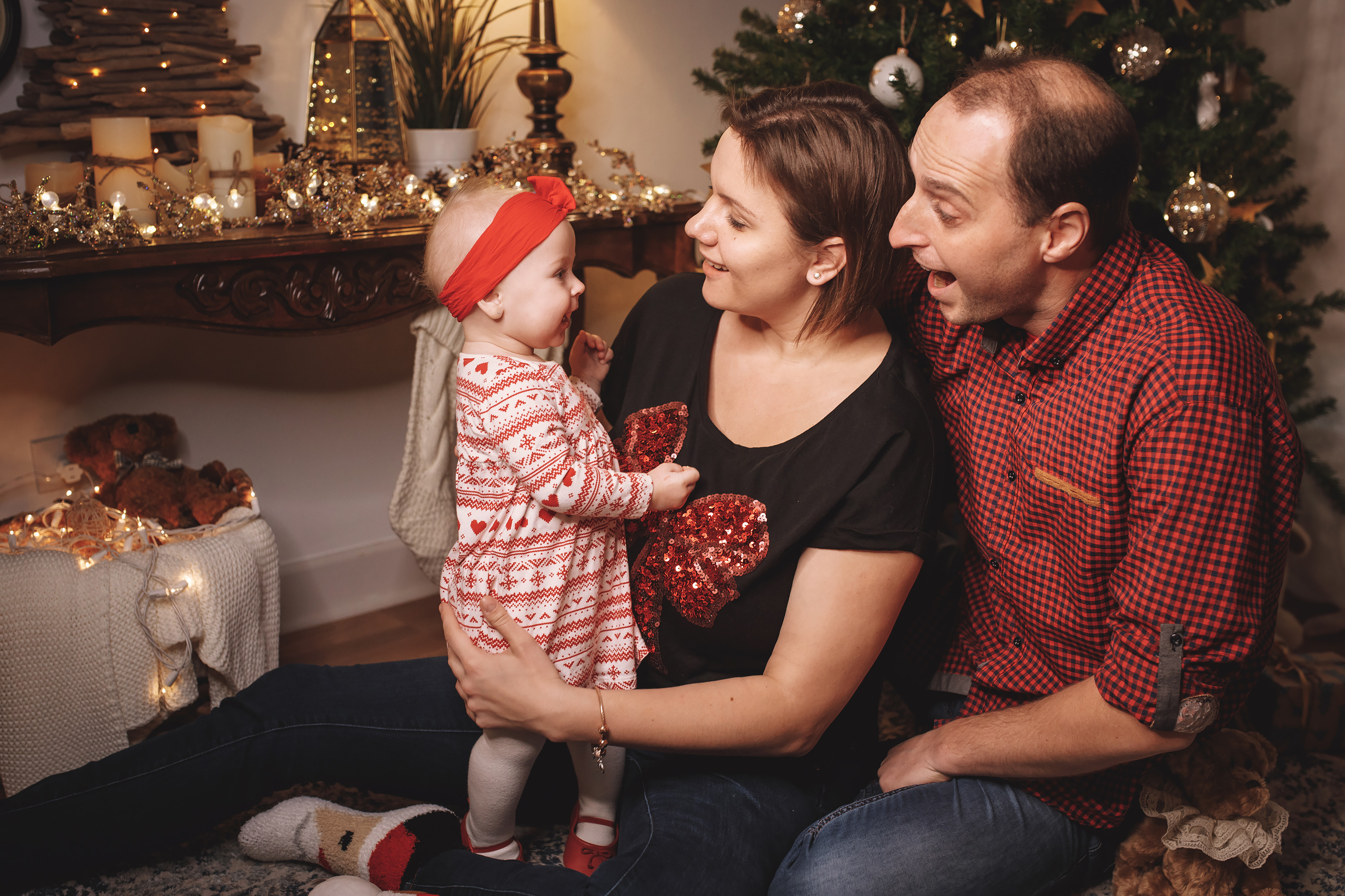 12.14.2019 Christmas Family Photoshoot 20. Wedding family event photographer in Chicago Nick Yushevich