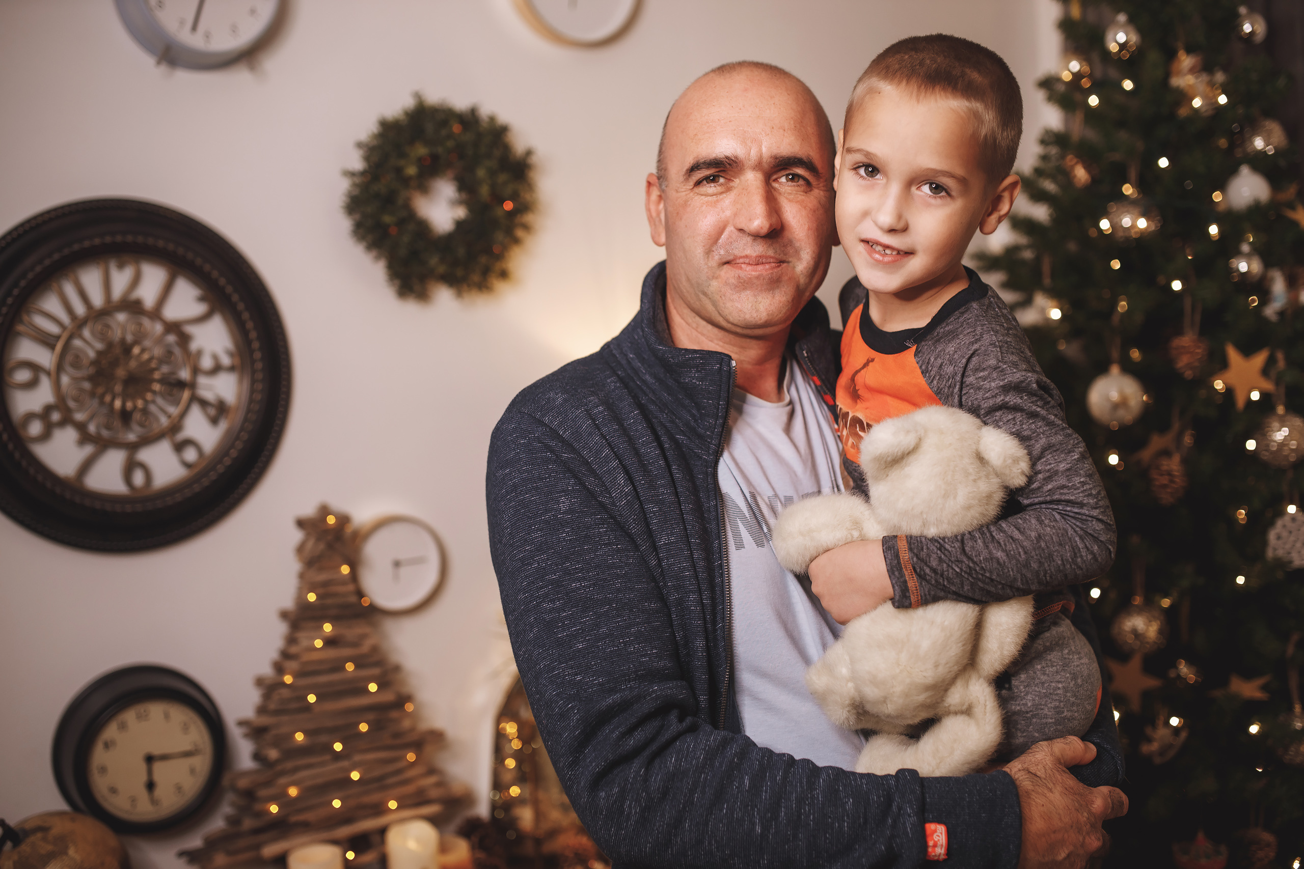 12.14.2019 Christmas Family Photoshoot 23. Wedding family event photographer in Chicago Nick Yushevich