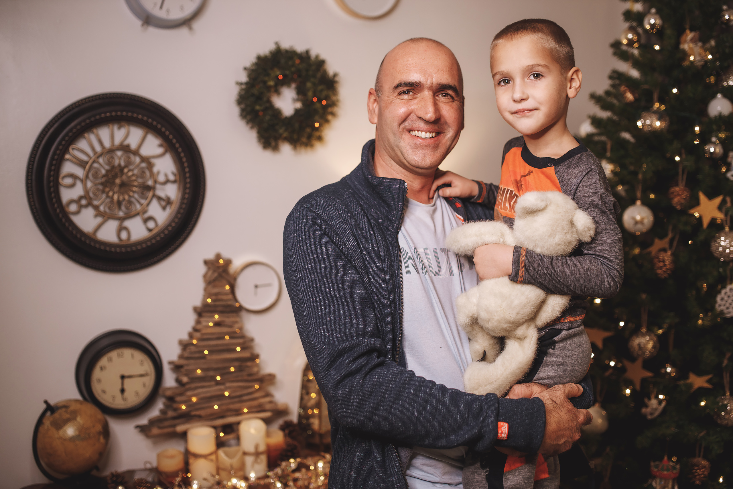 12.14.2019 Christmas Family Photoshoot 23. Wedding family event photographer in Chicago Nick Yushevich