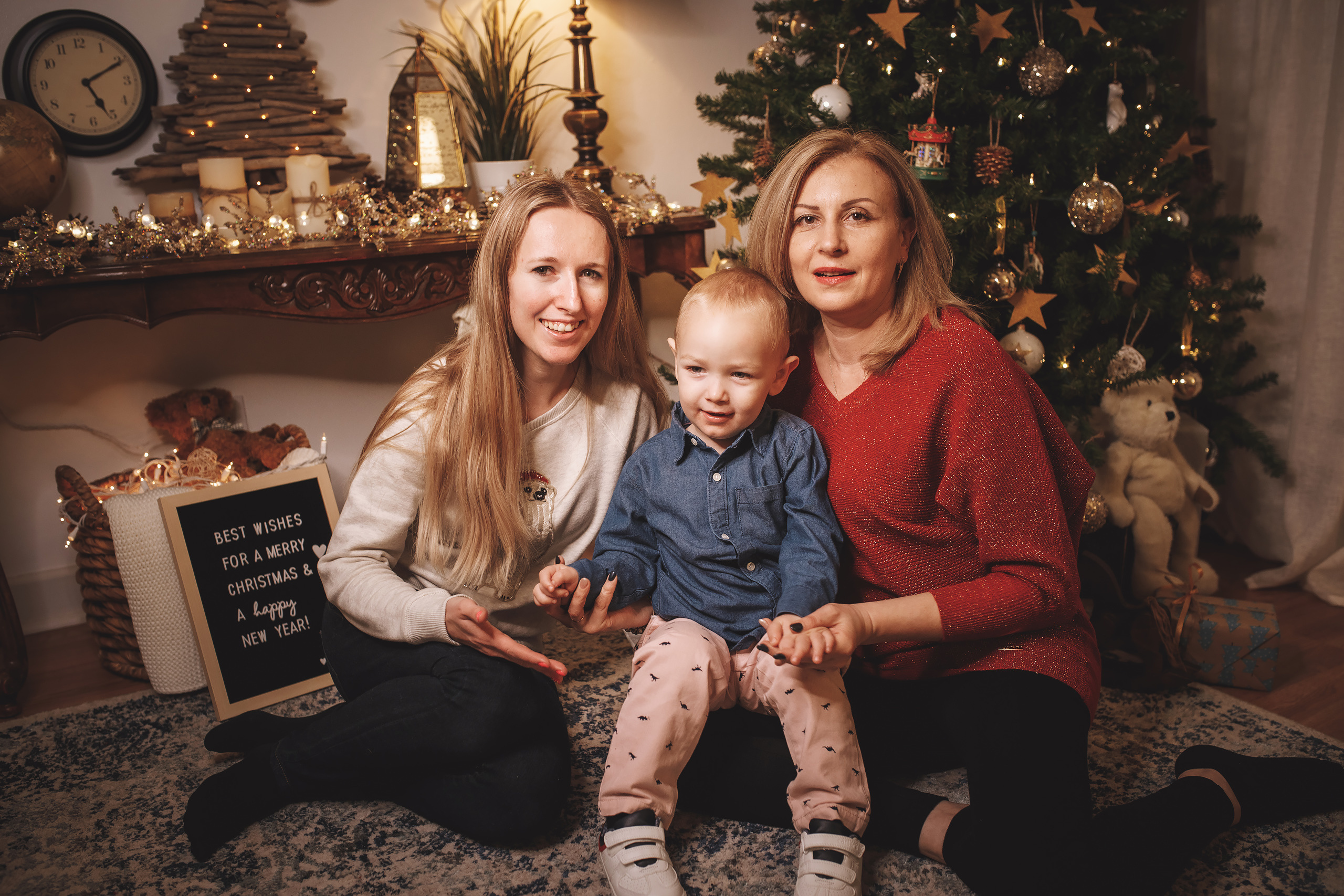 12.14.2019 Christmas Family Photoshoot 22. Wedding family event photographer in Chicago Nick Yushevich